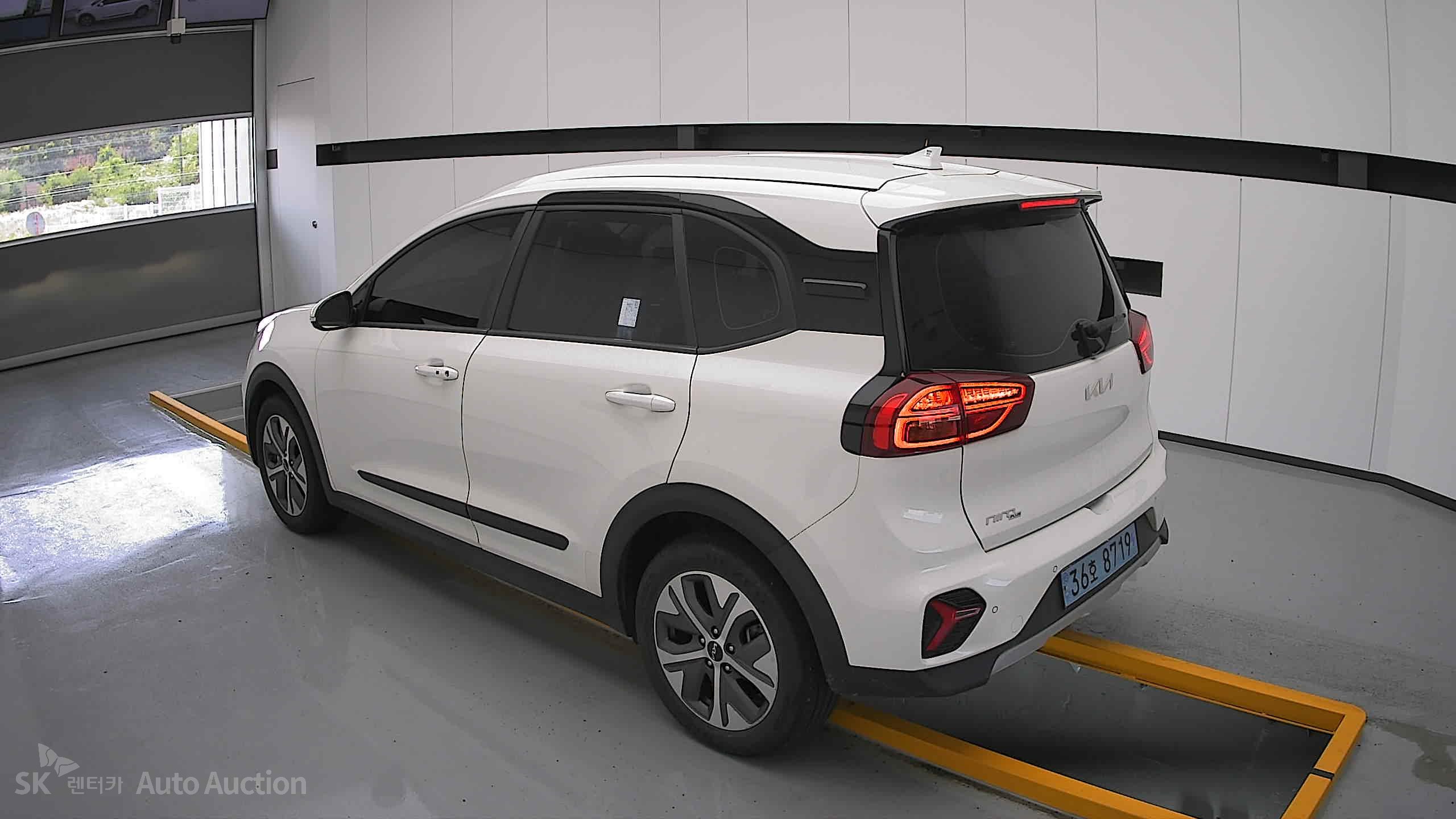2023 - kia niro