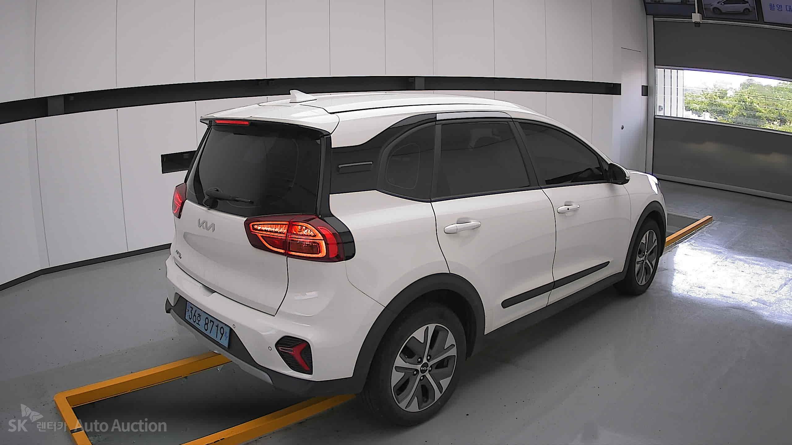2023 - kia niro