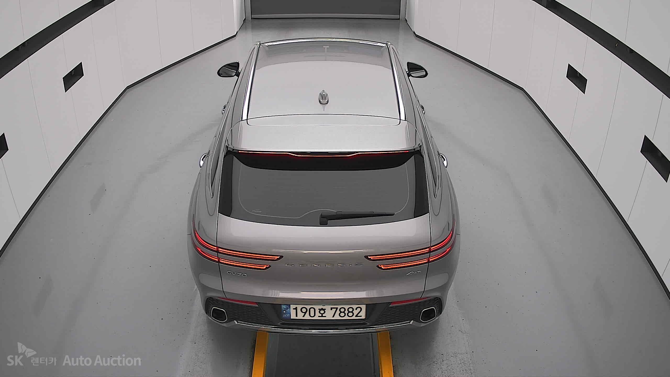 2023 - genesis gv70