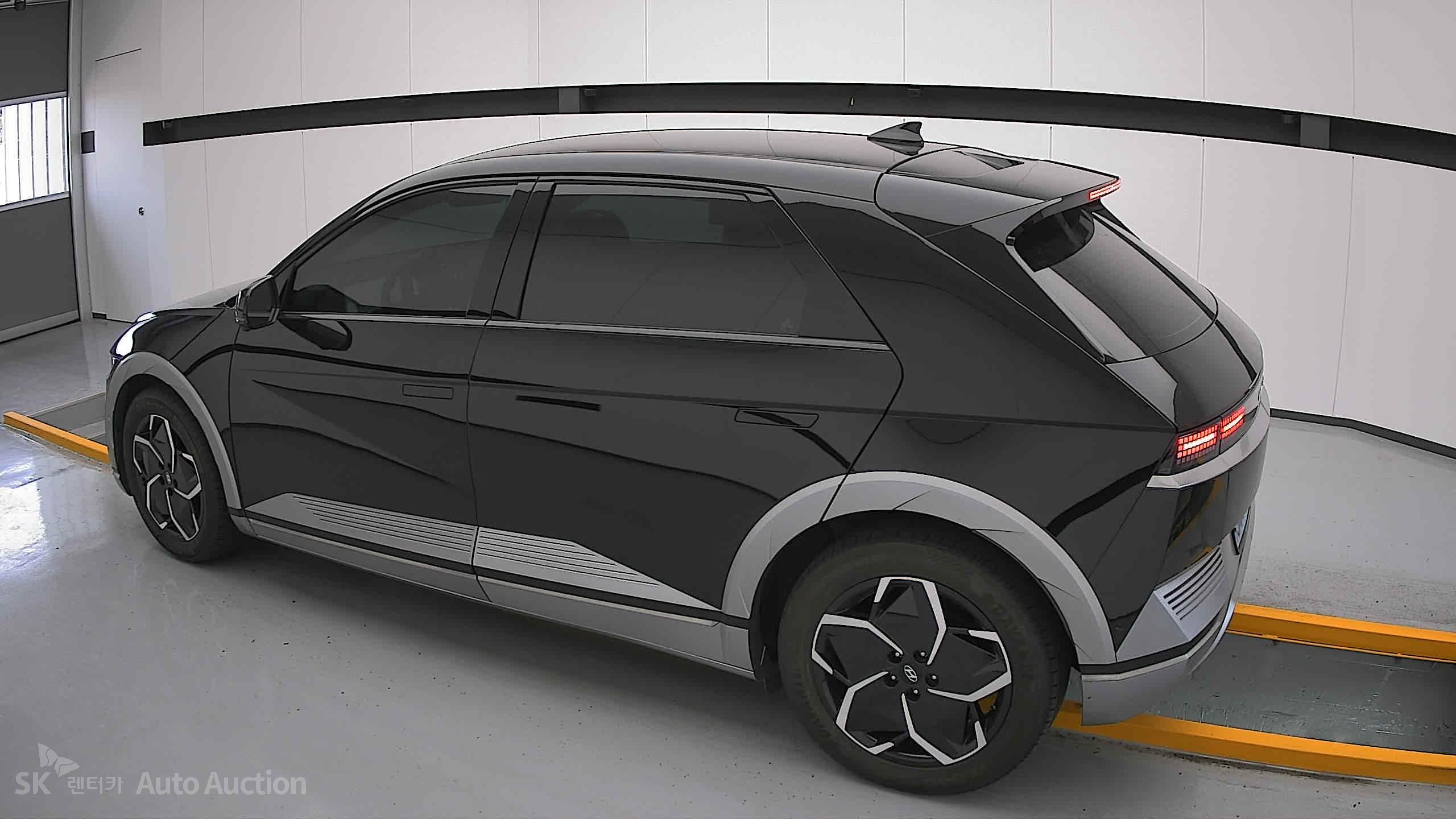 2022 - hyundai ioniq