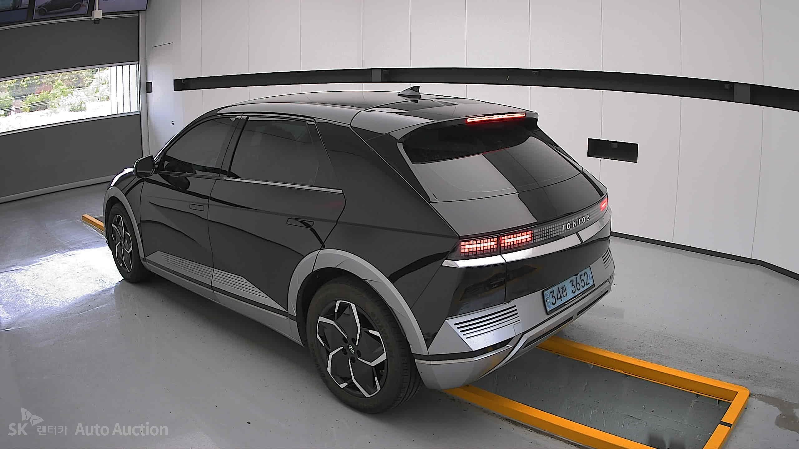 2022 - hyundai ioniq