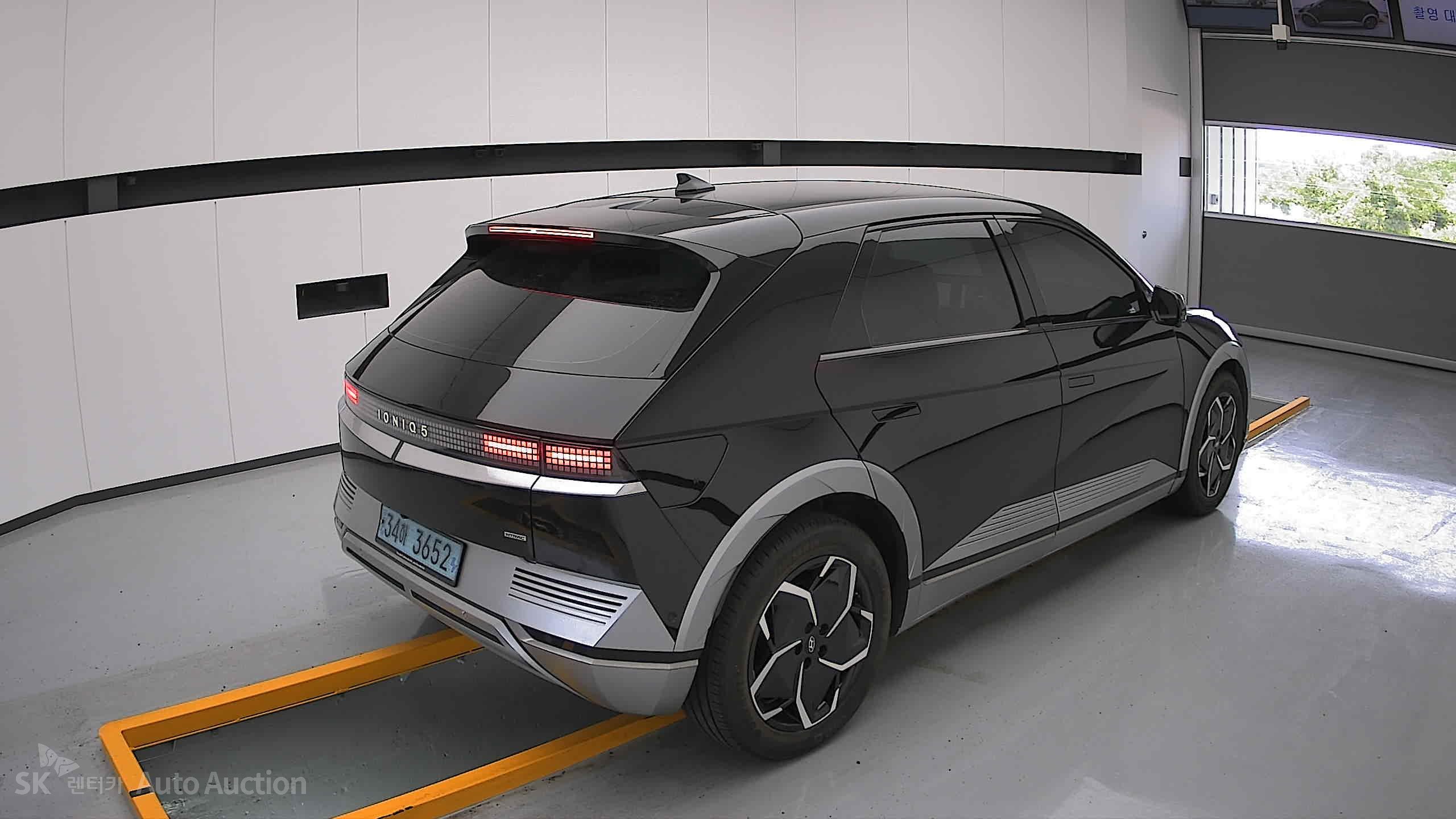 2022 - hyundai ioniq