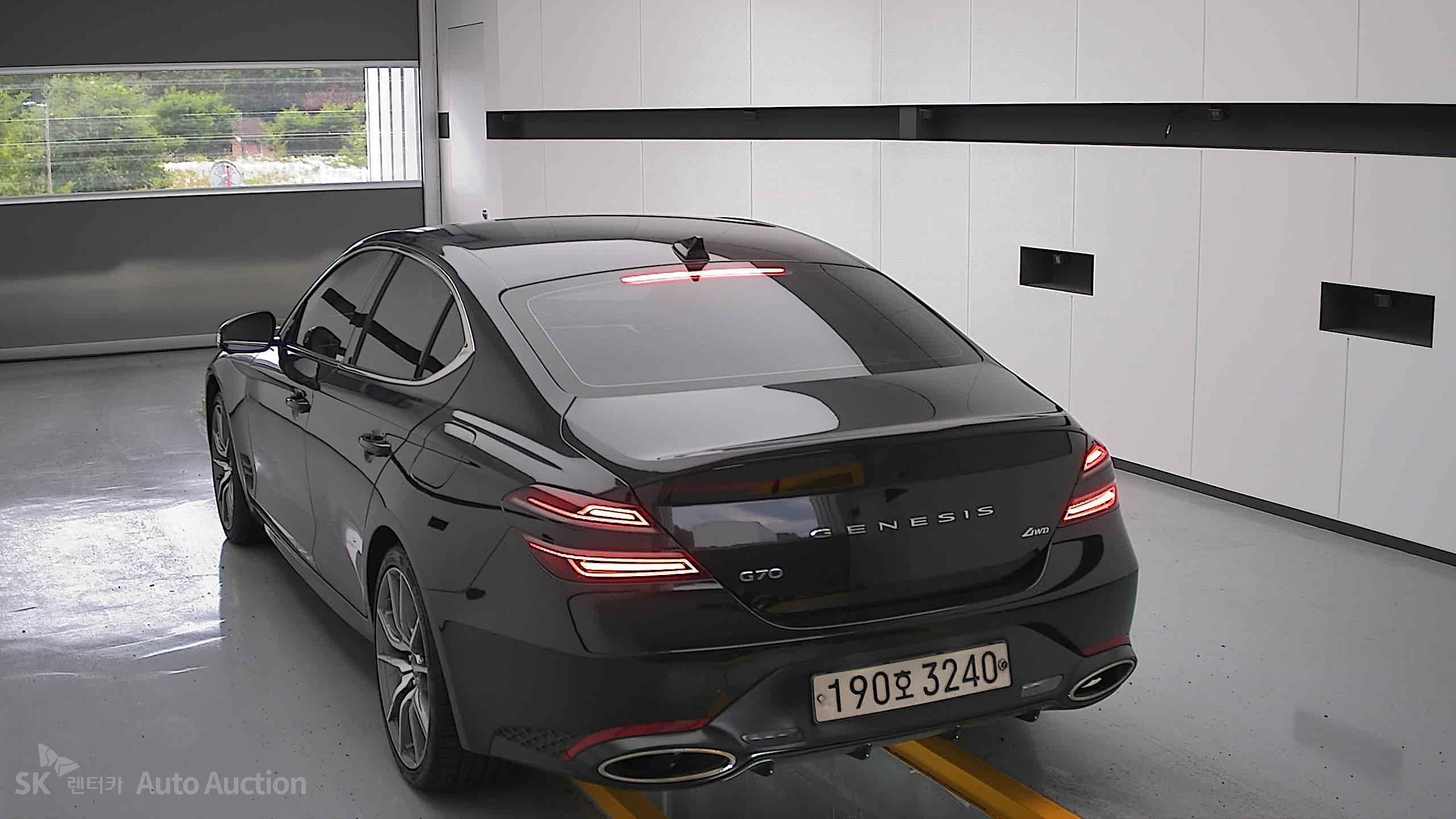 2022 - genesis g70