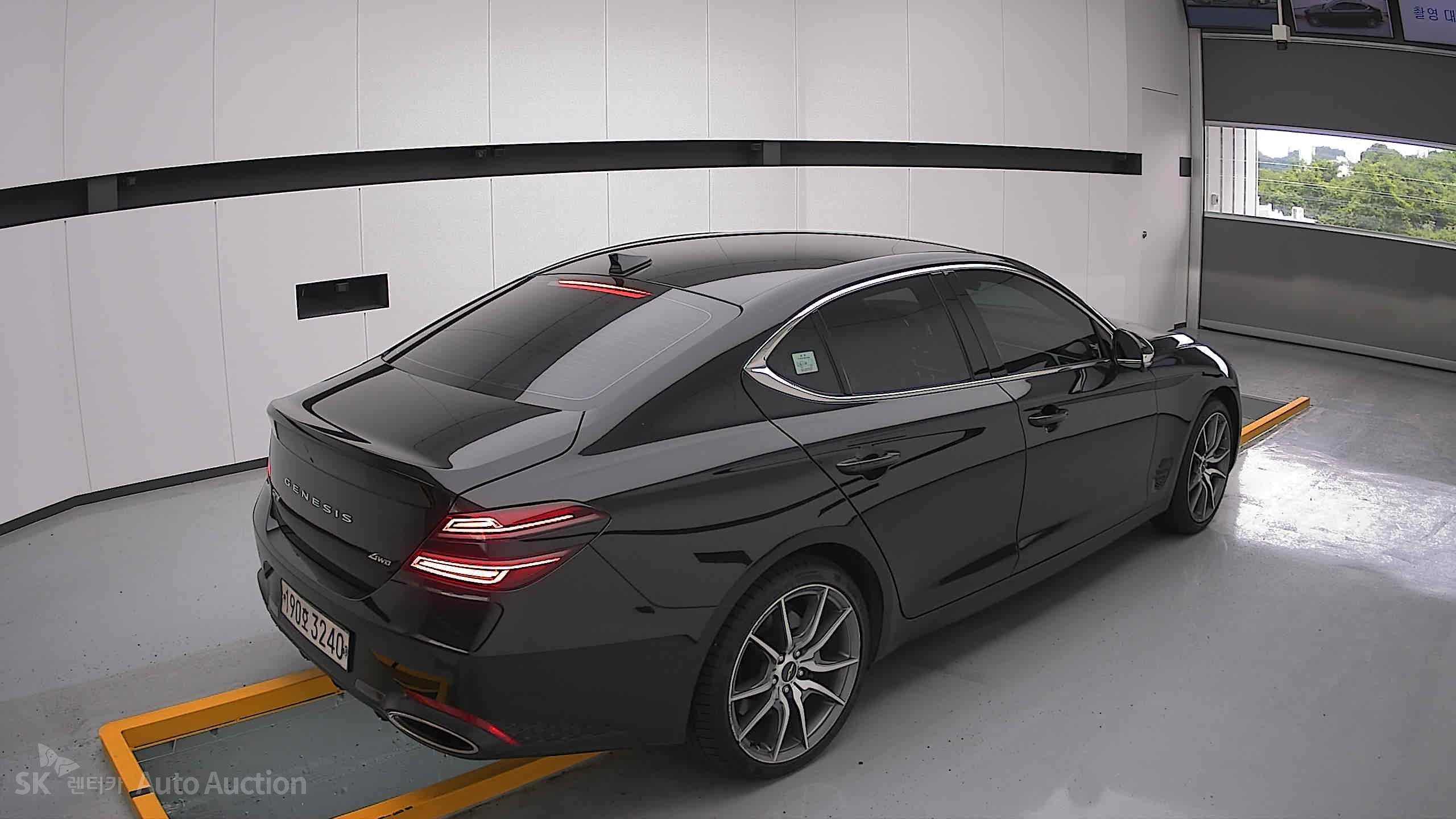 2022 - genesis g70