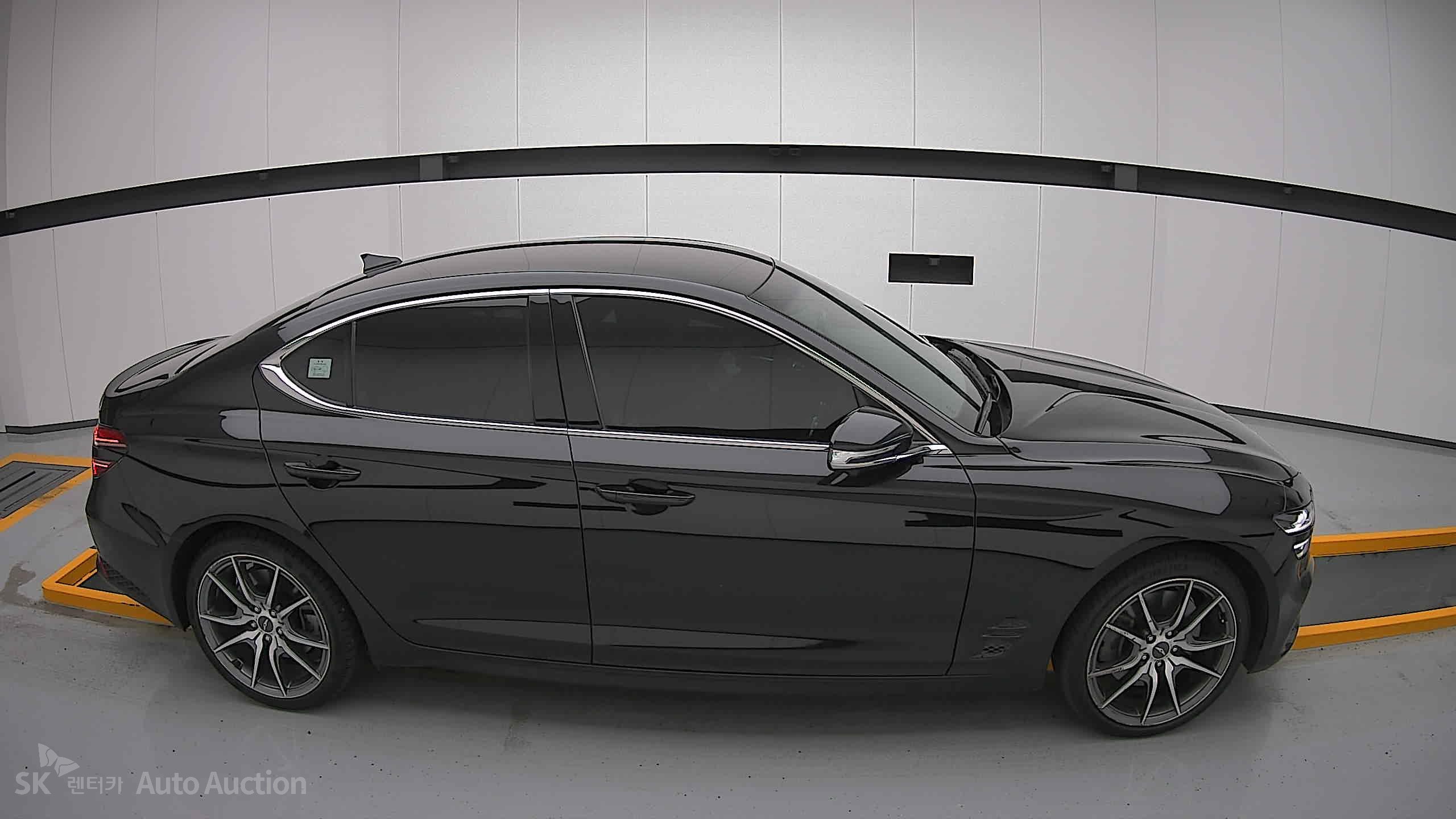 2022 - genesis g70