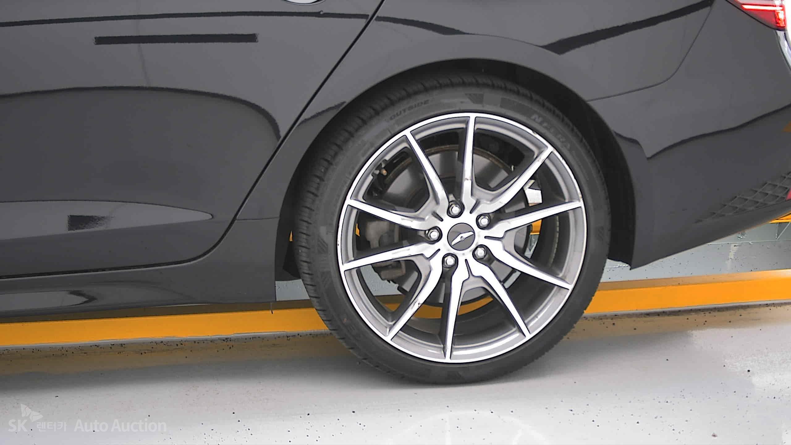 2022 - genesis g70