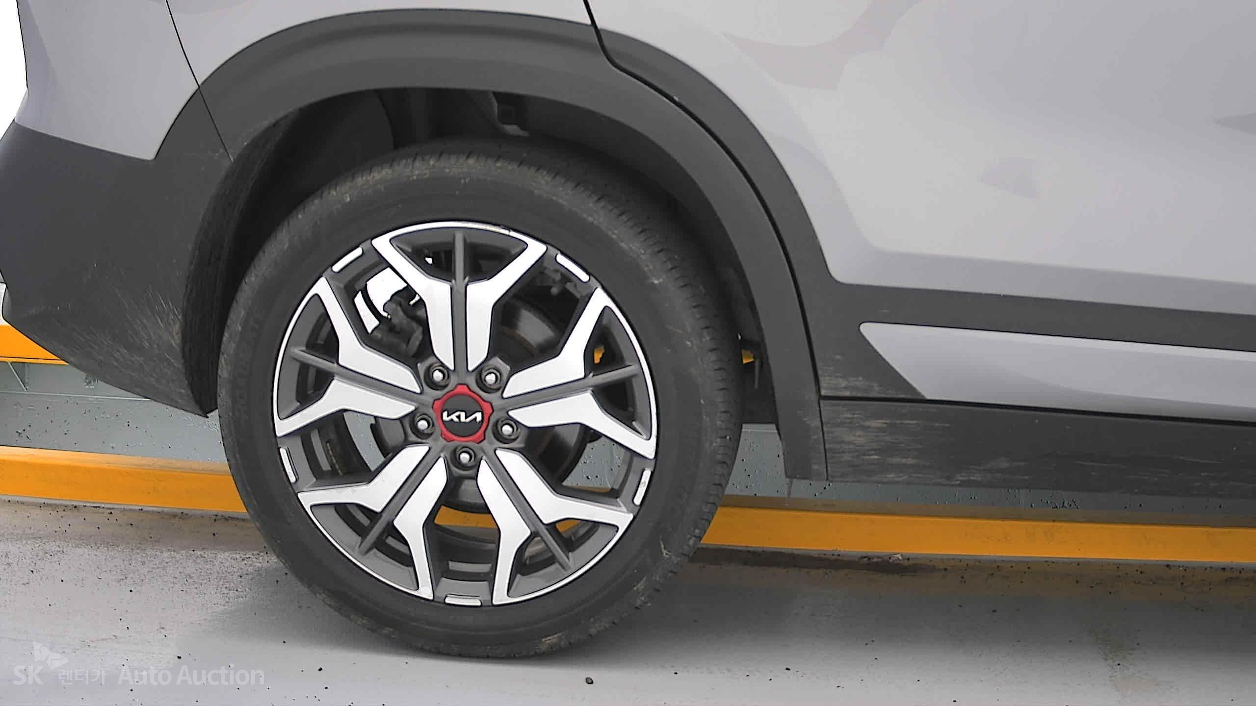 2023 - kia seltos