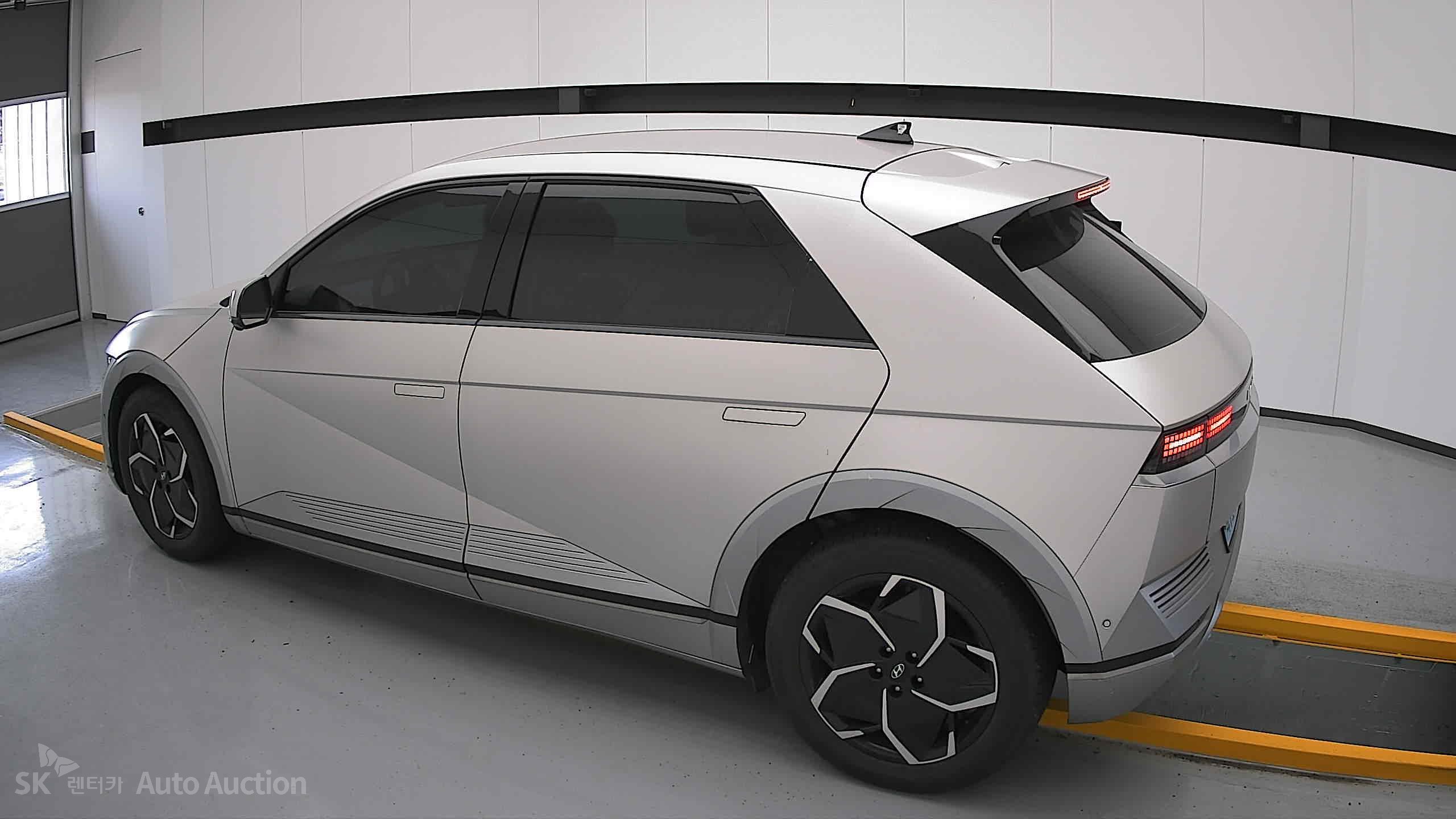 2022 - hyundai ioniq