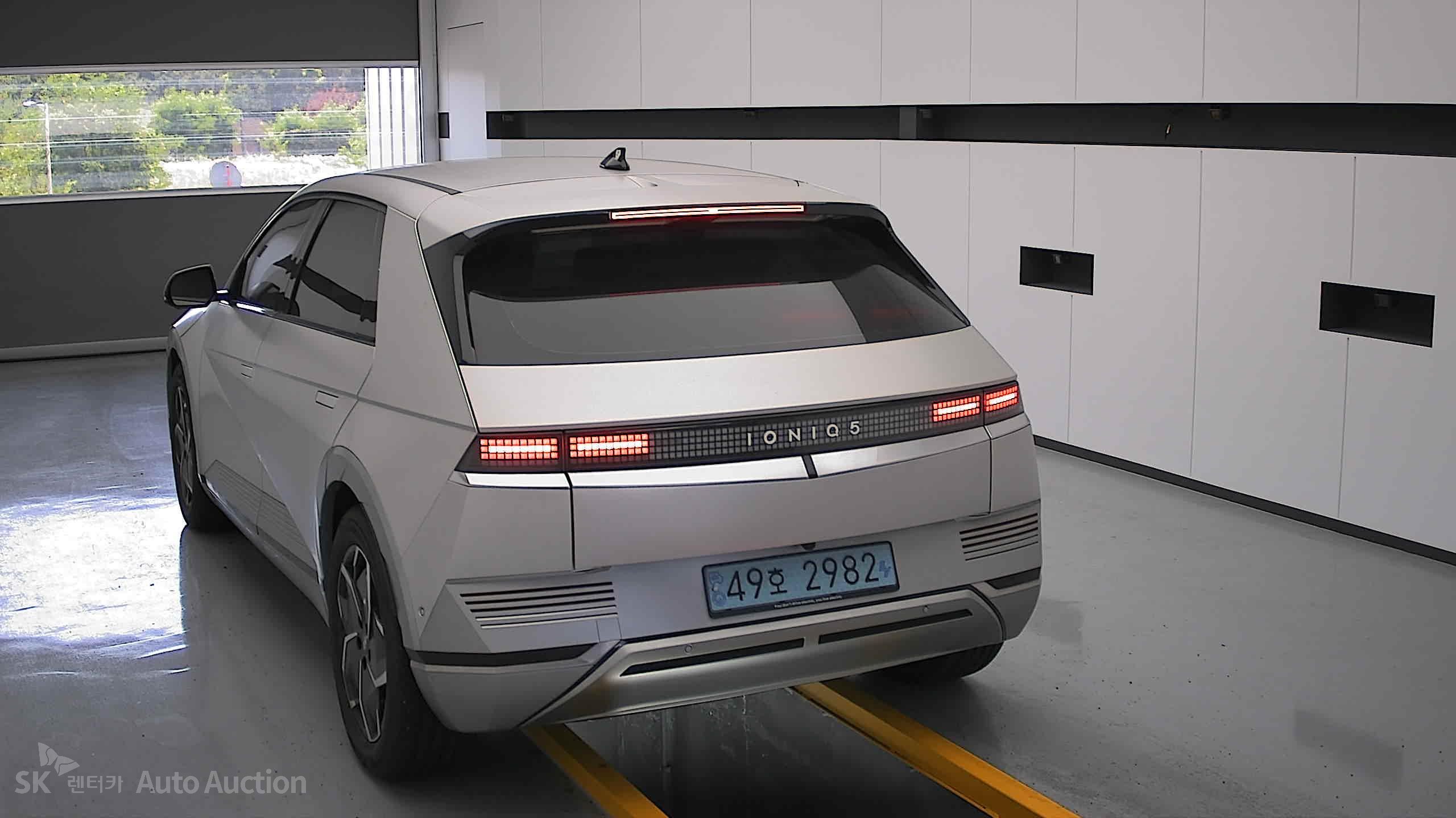 2022 - hyundai ioniq