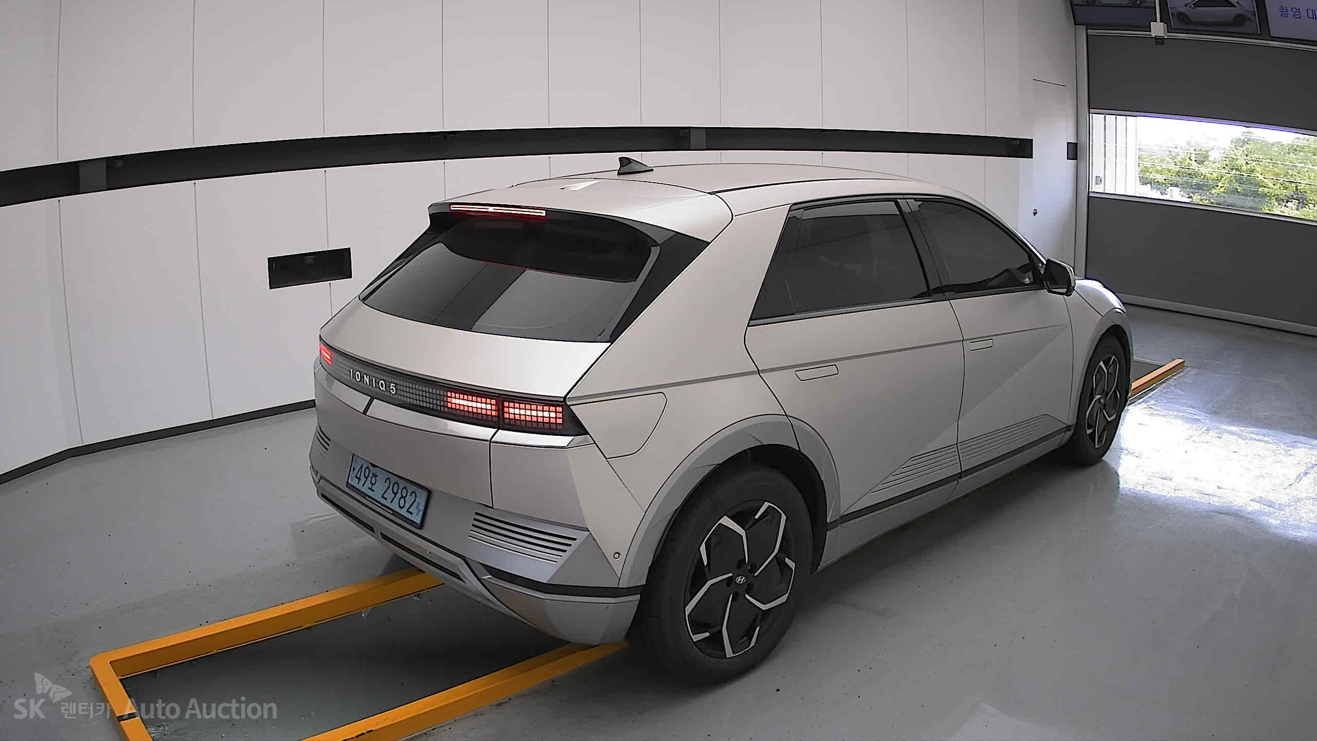 2022 - hyundai ioniq