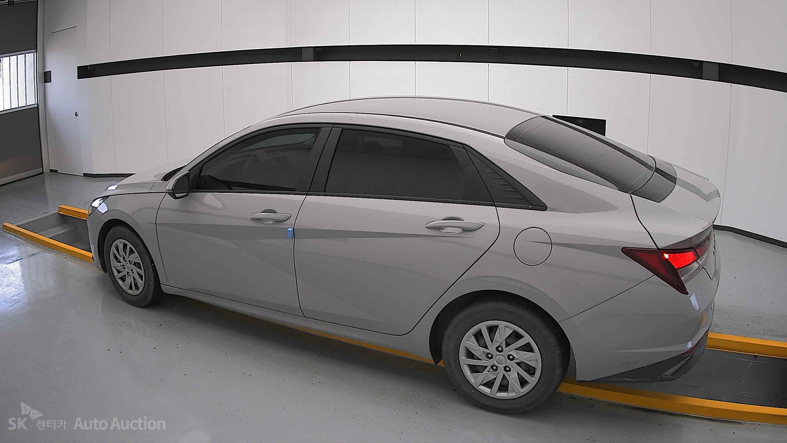 2021 - hyundai avante