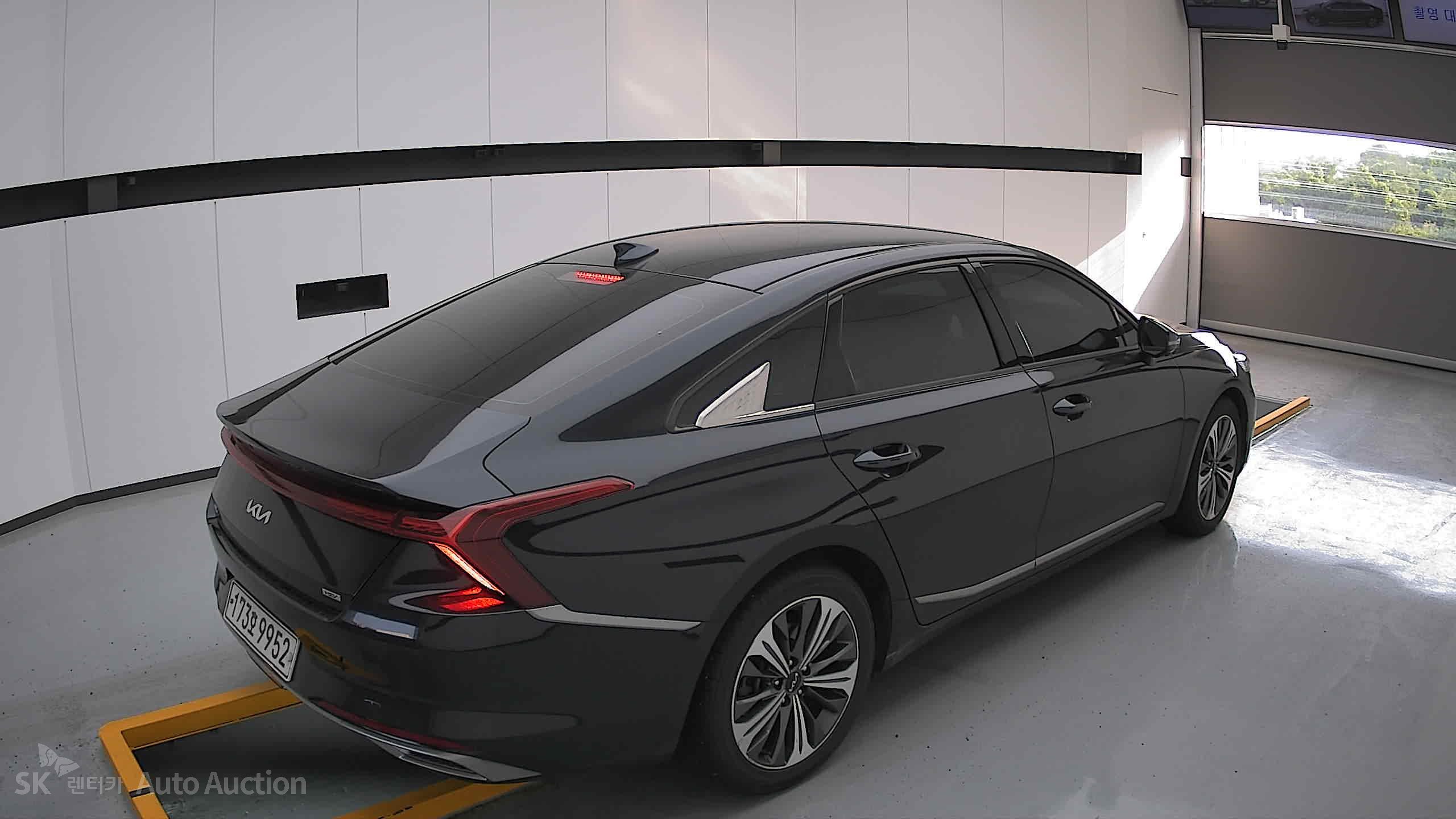 2022 - kia k8