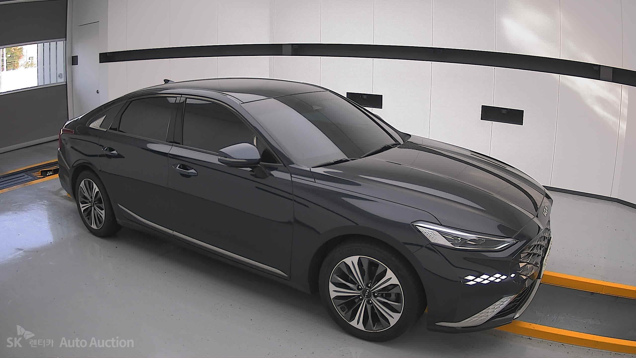 2022 - kia k8