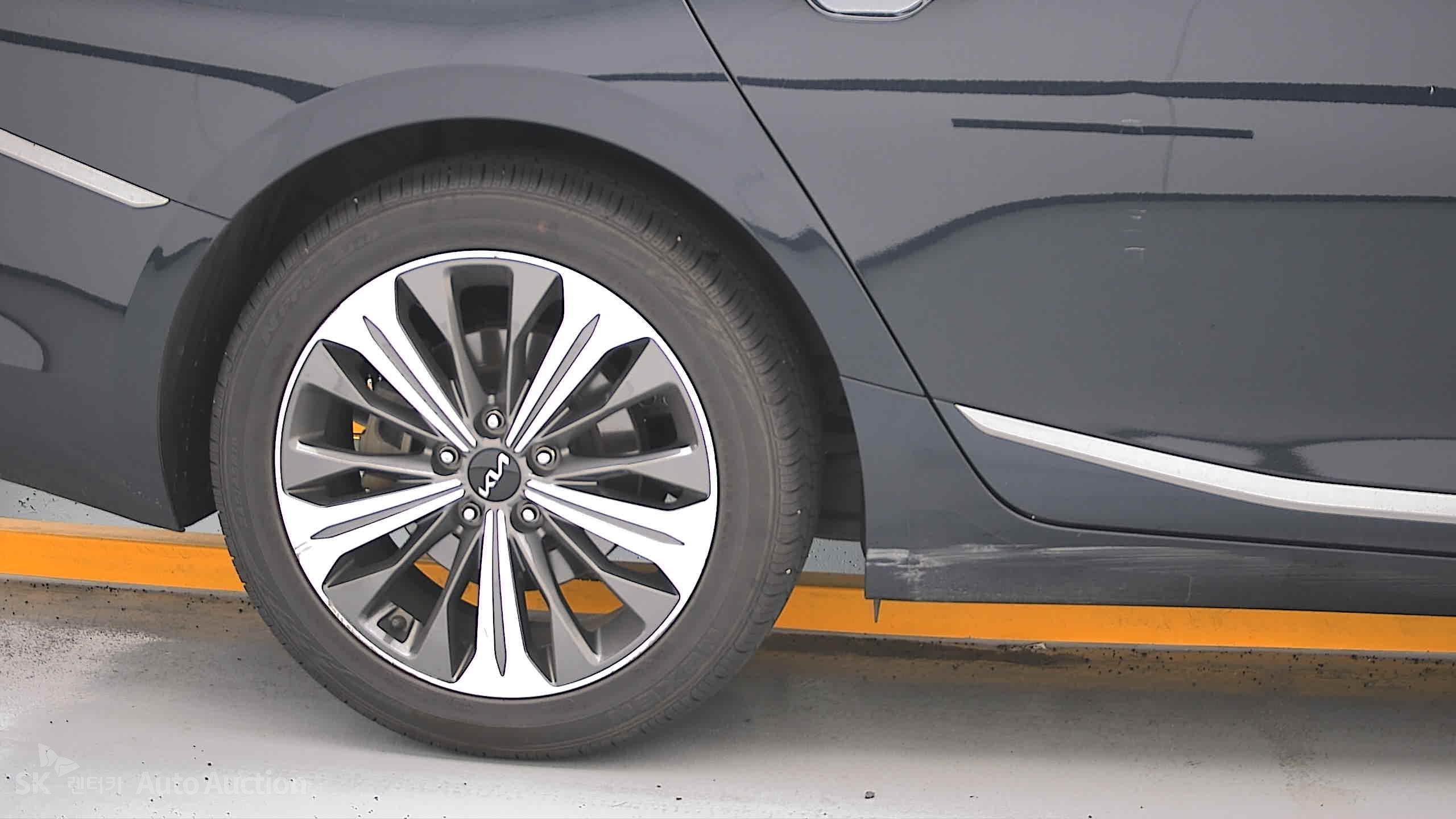 2022 - kia k8