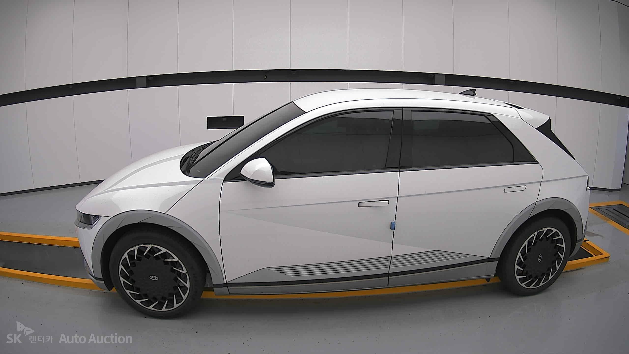 2022 - hyundai ioniq