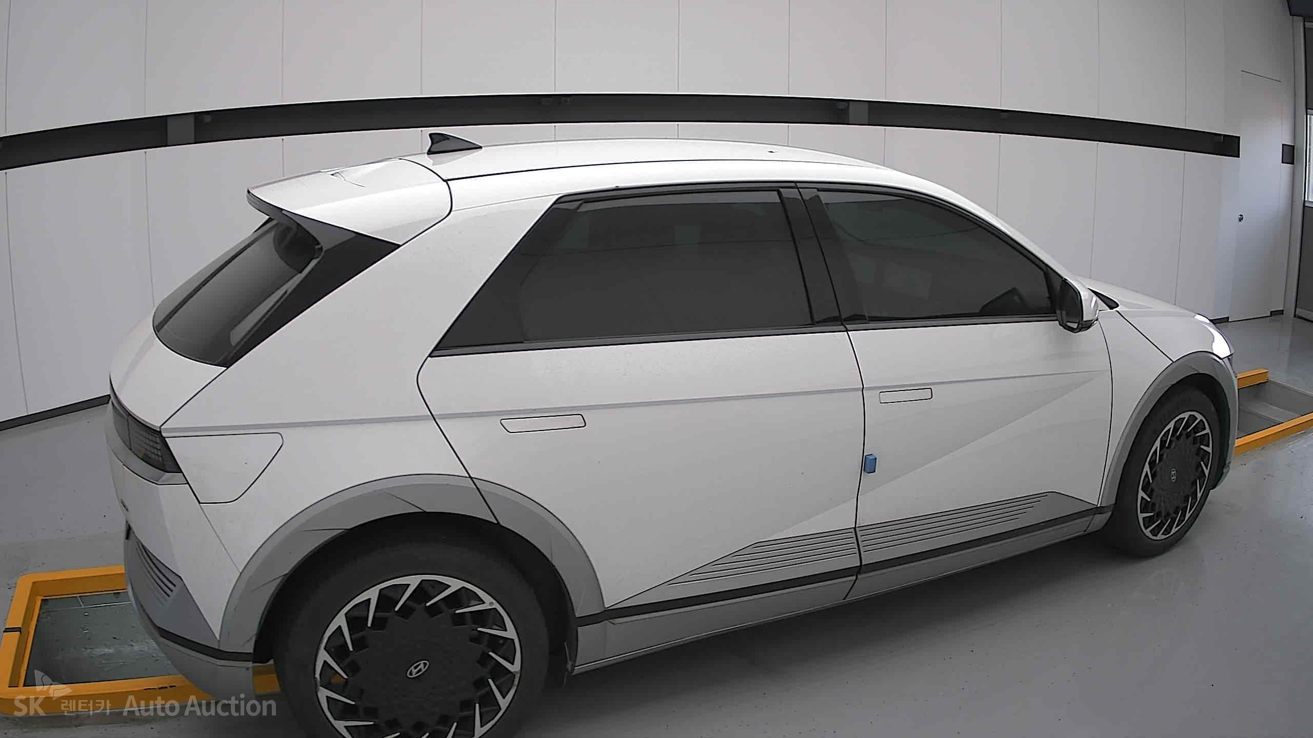 2022 - hyundai ioniq