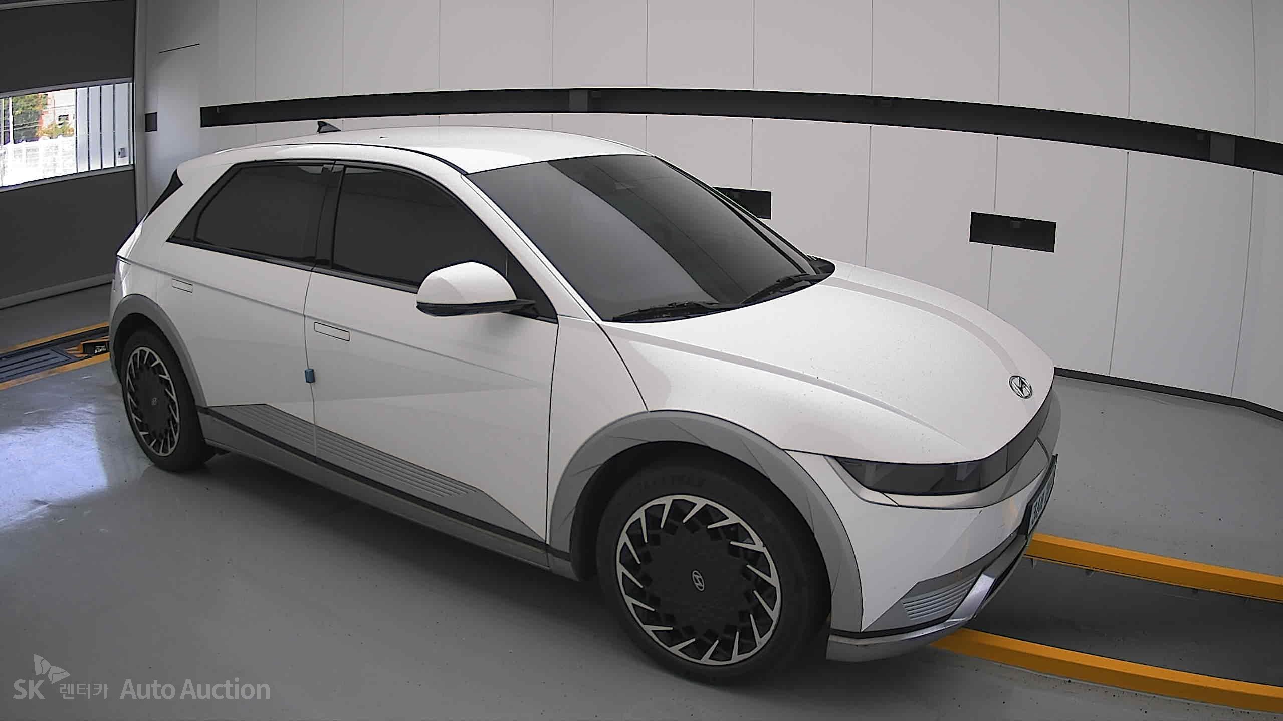 2022 - hyundai ioniq