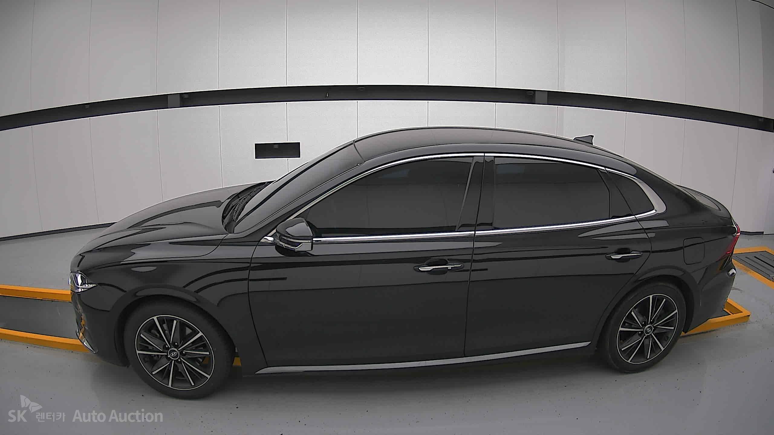 2021 - hyundai grandeur