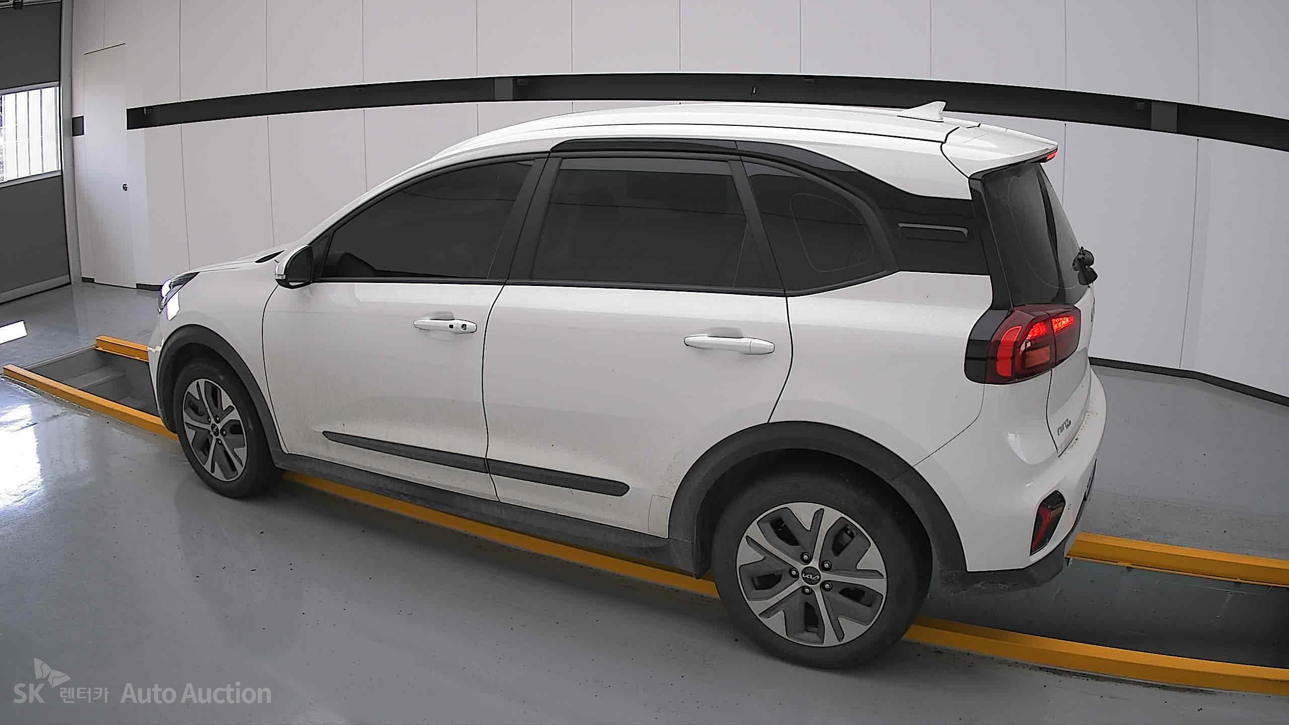 2023 - kia niro