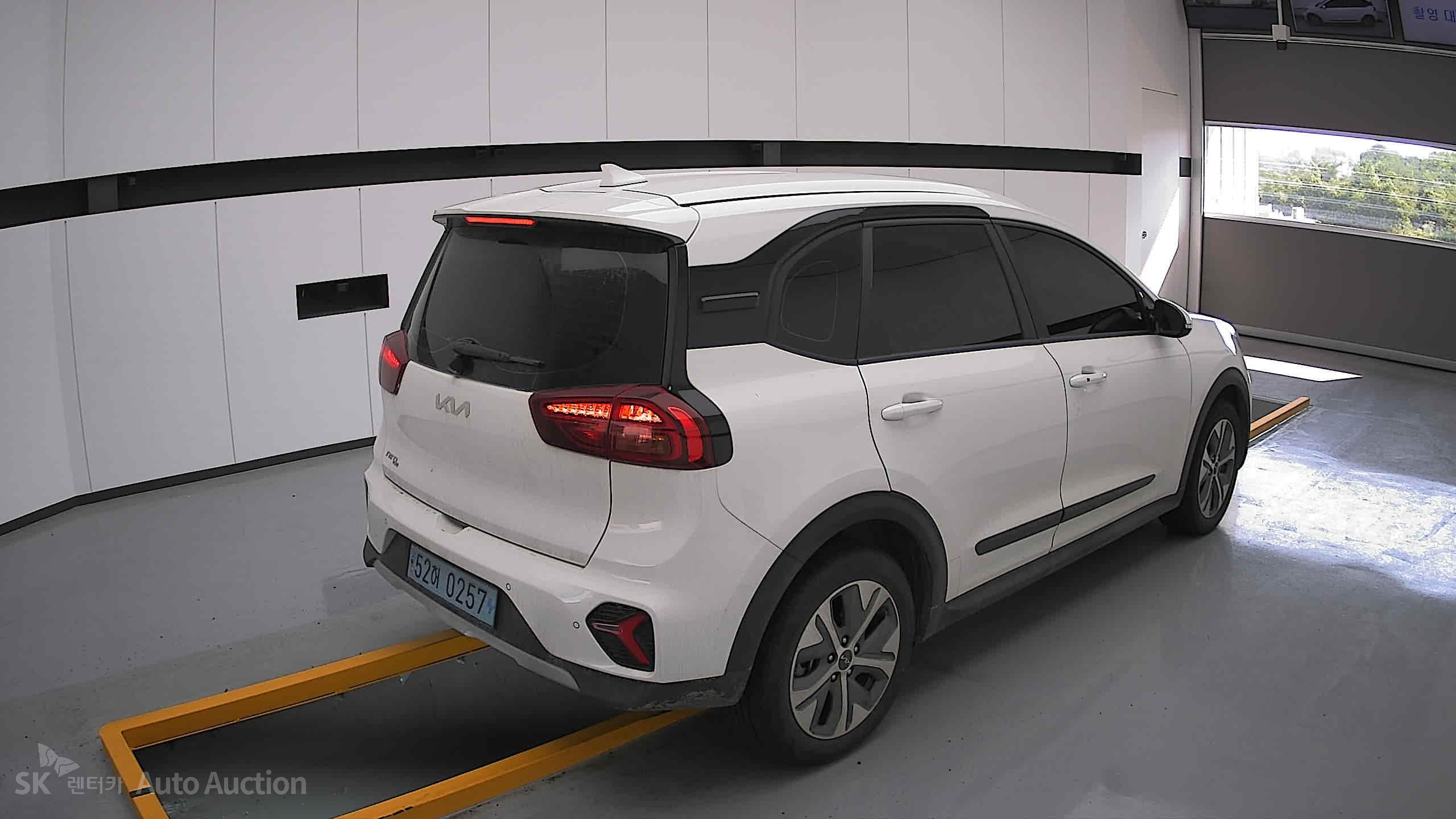 2023 - kia niro