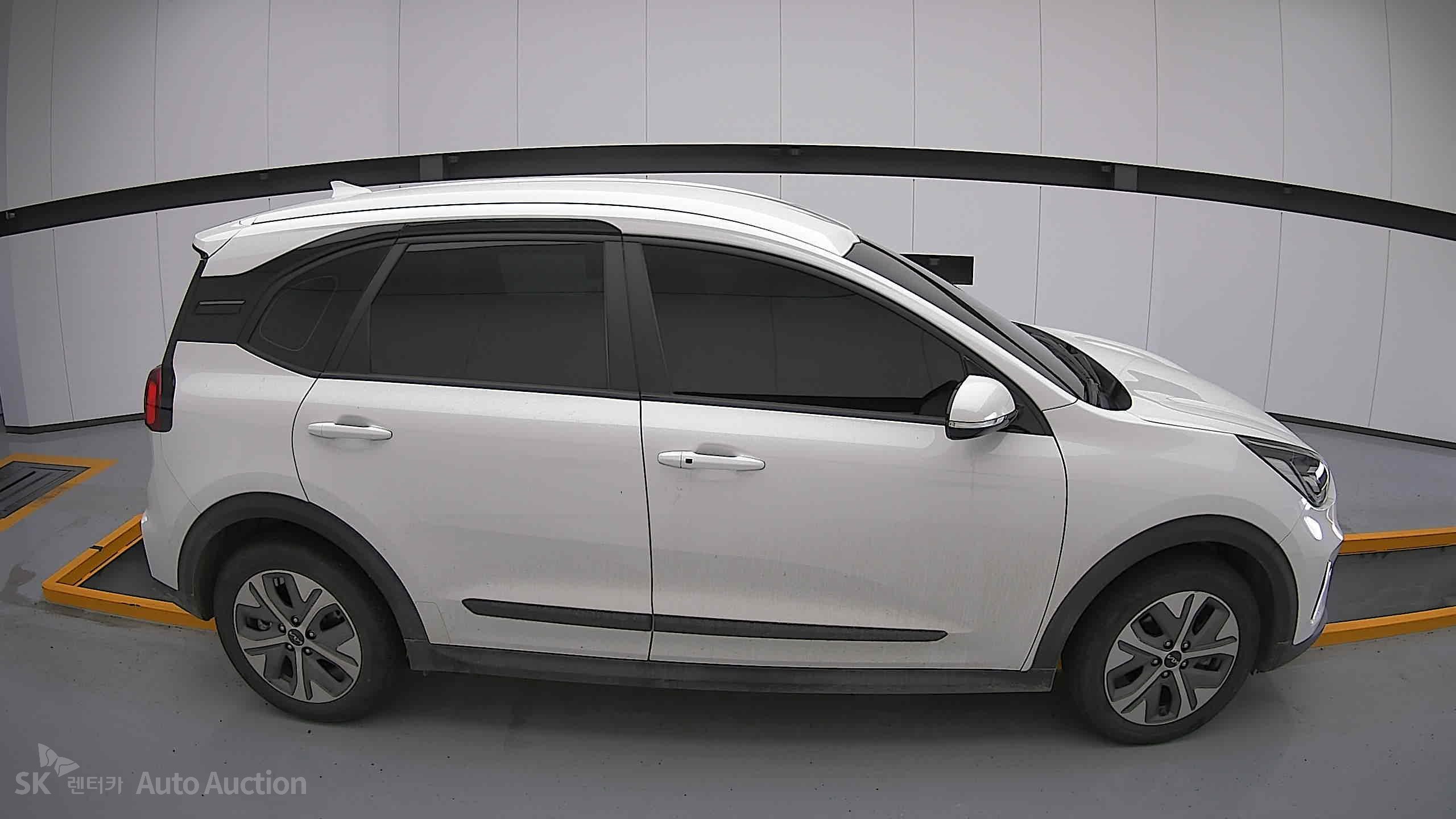 2023 - kia niro
