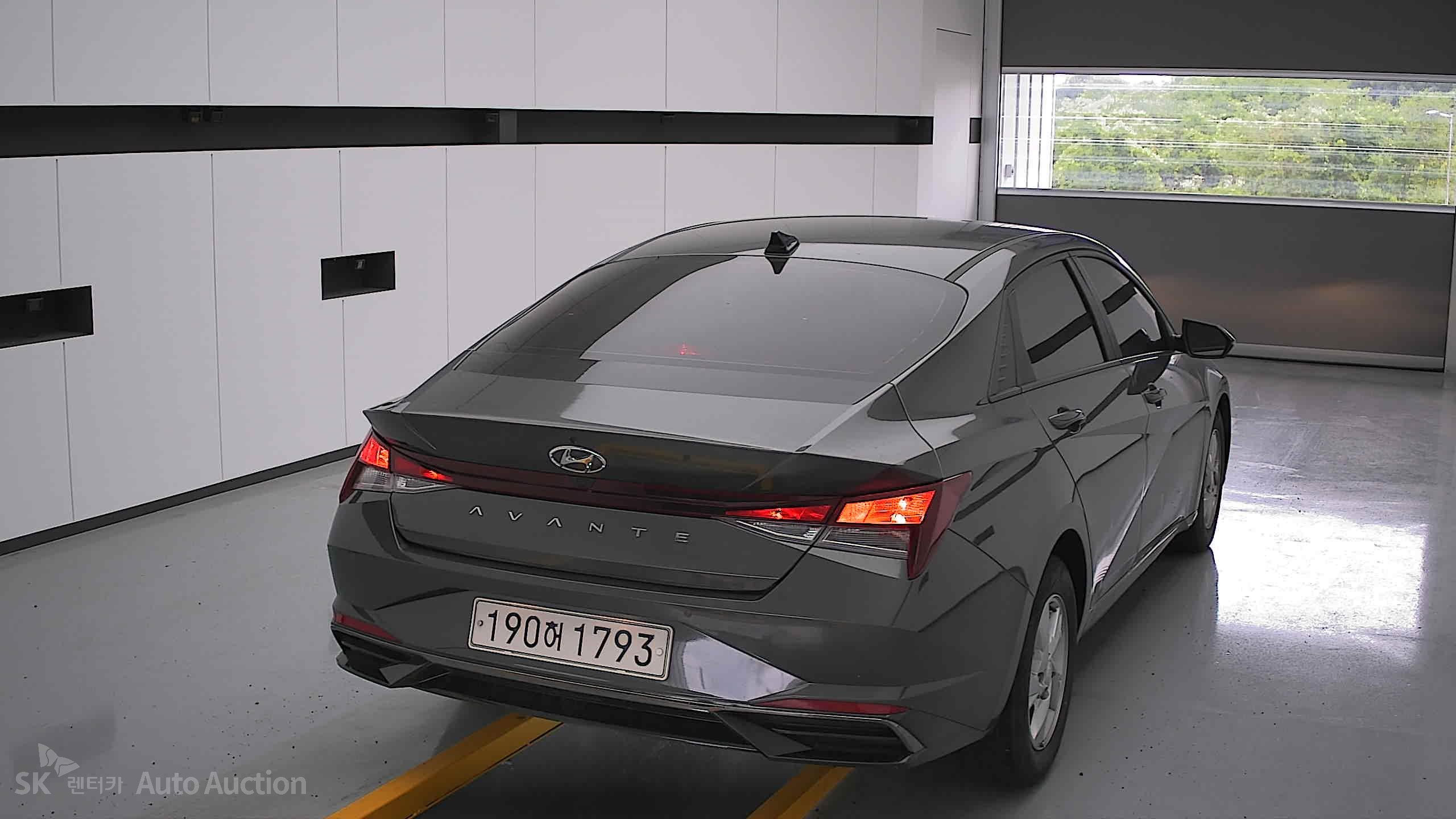 2021 - hyundai avante