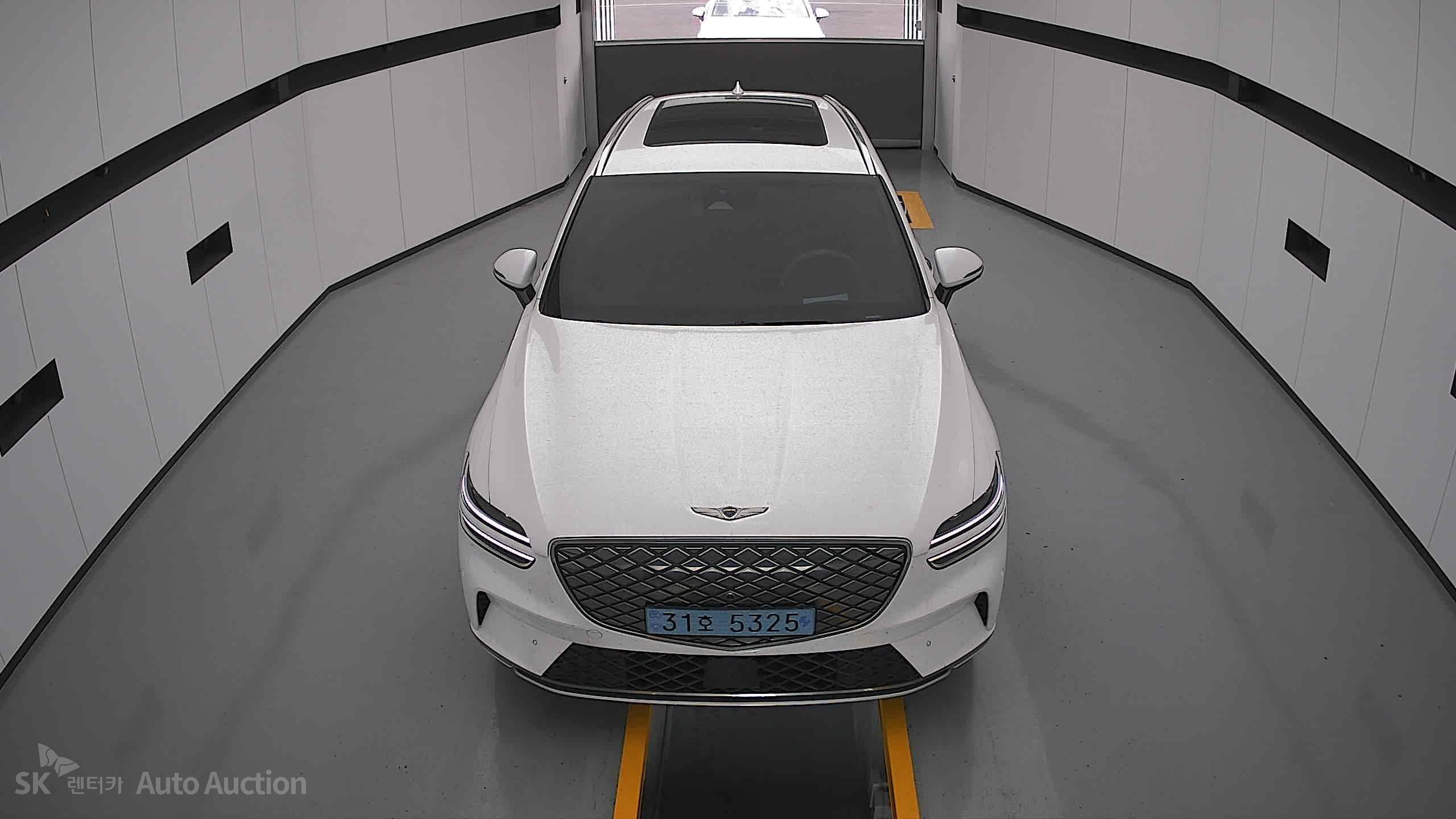 2022 - genesis egv70