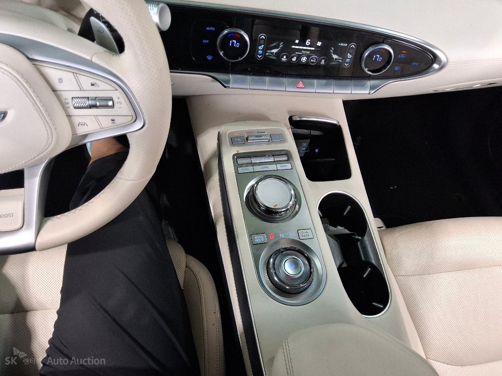 2022 - genesis egv70