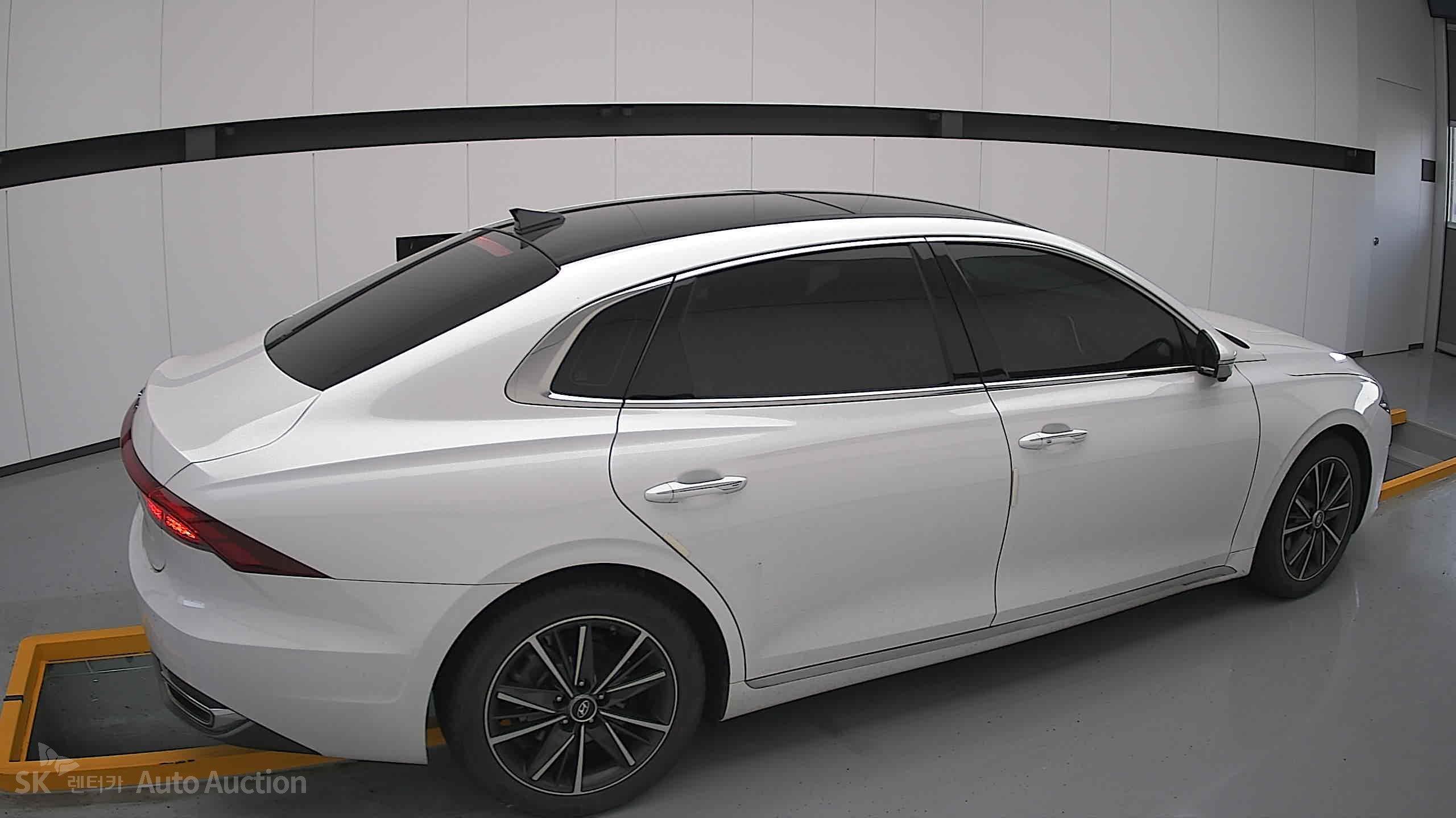 2021 - hyundai grandeur