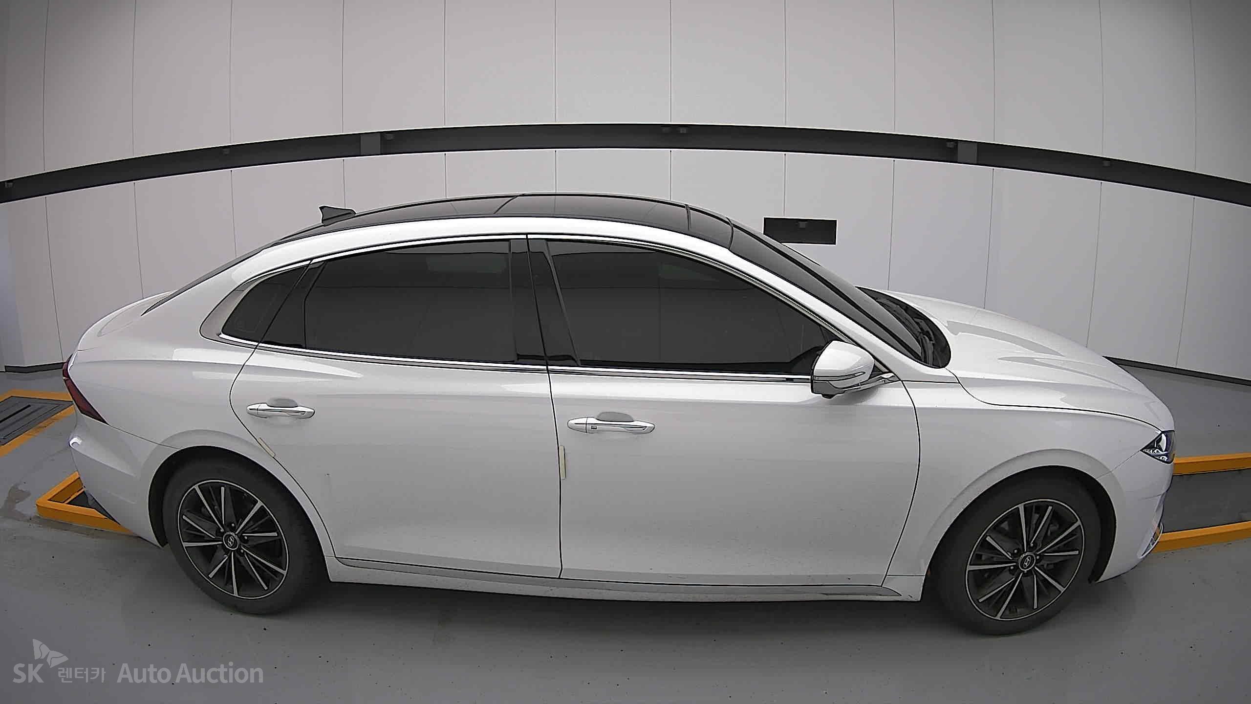 2021 - hyundai grandeur