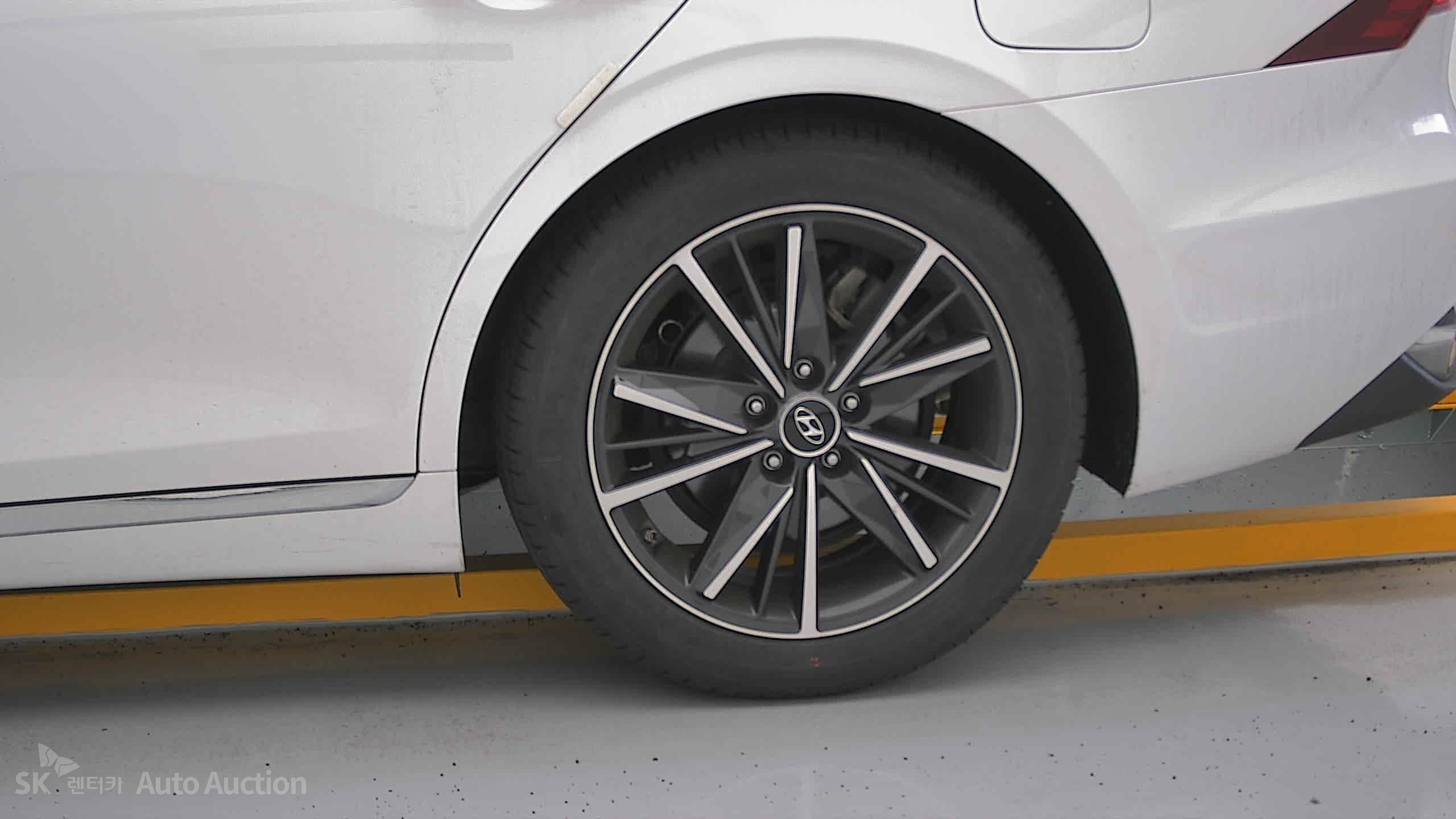 2021 - hyundai grandeur
