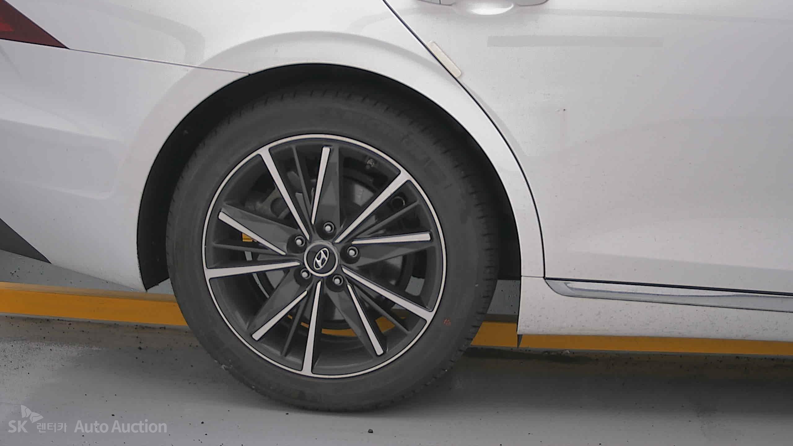 2021 - hyundai grandeur
