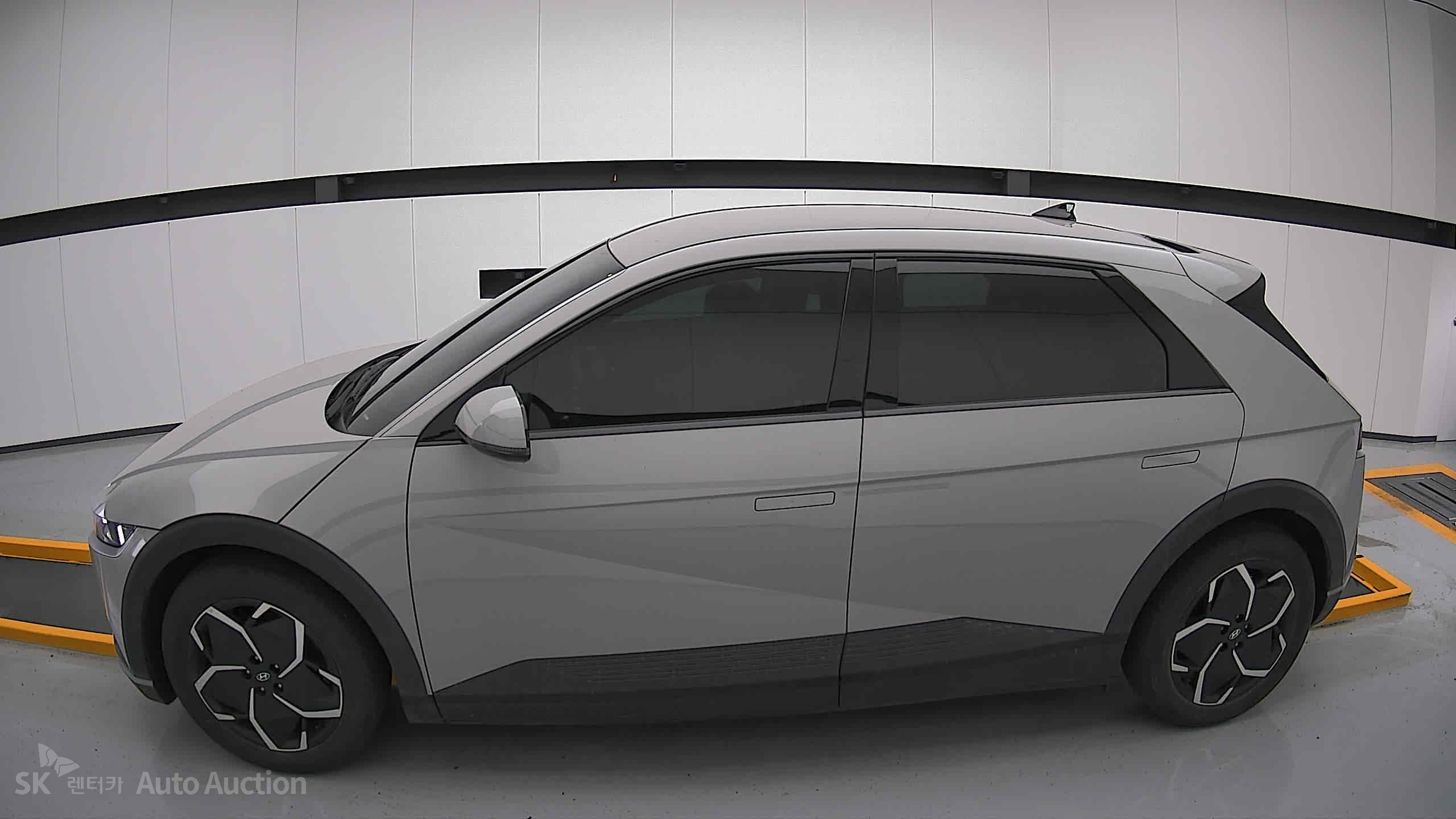 2022 - hyundai ioniq