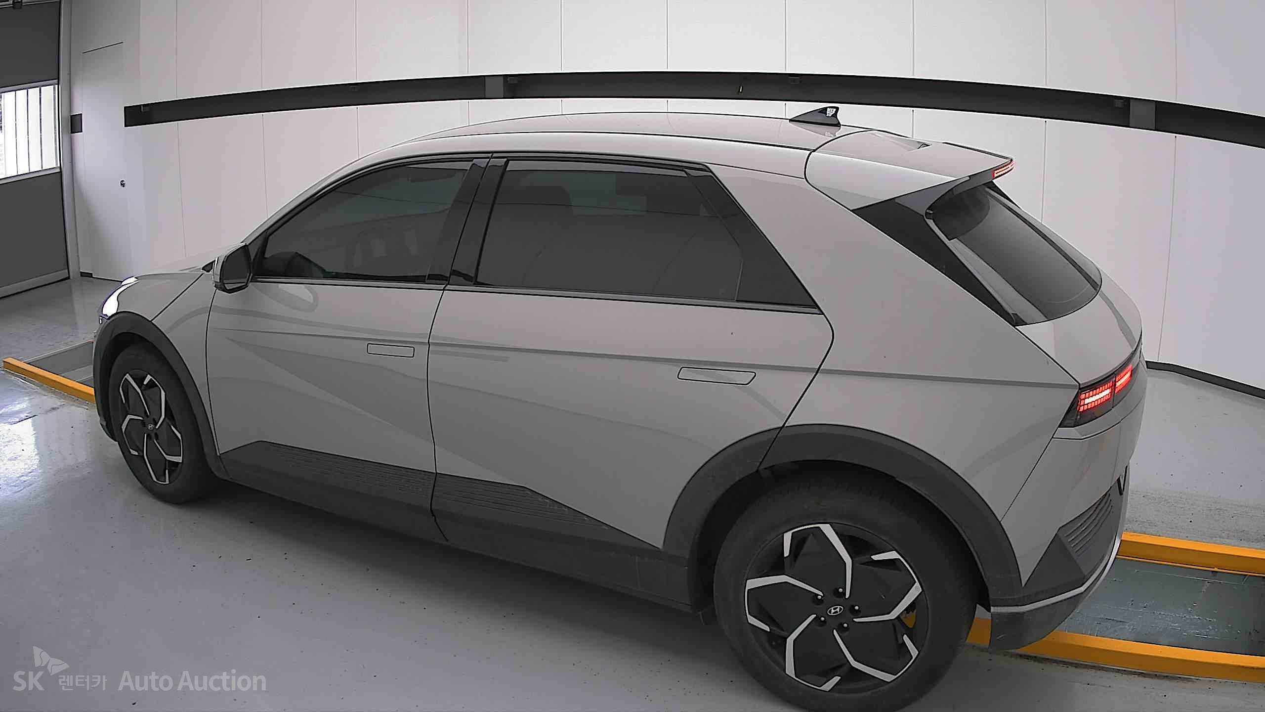 2022 - hyundai ioniq