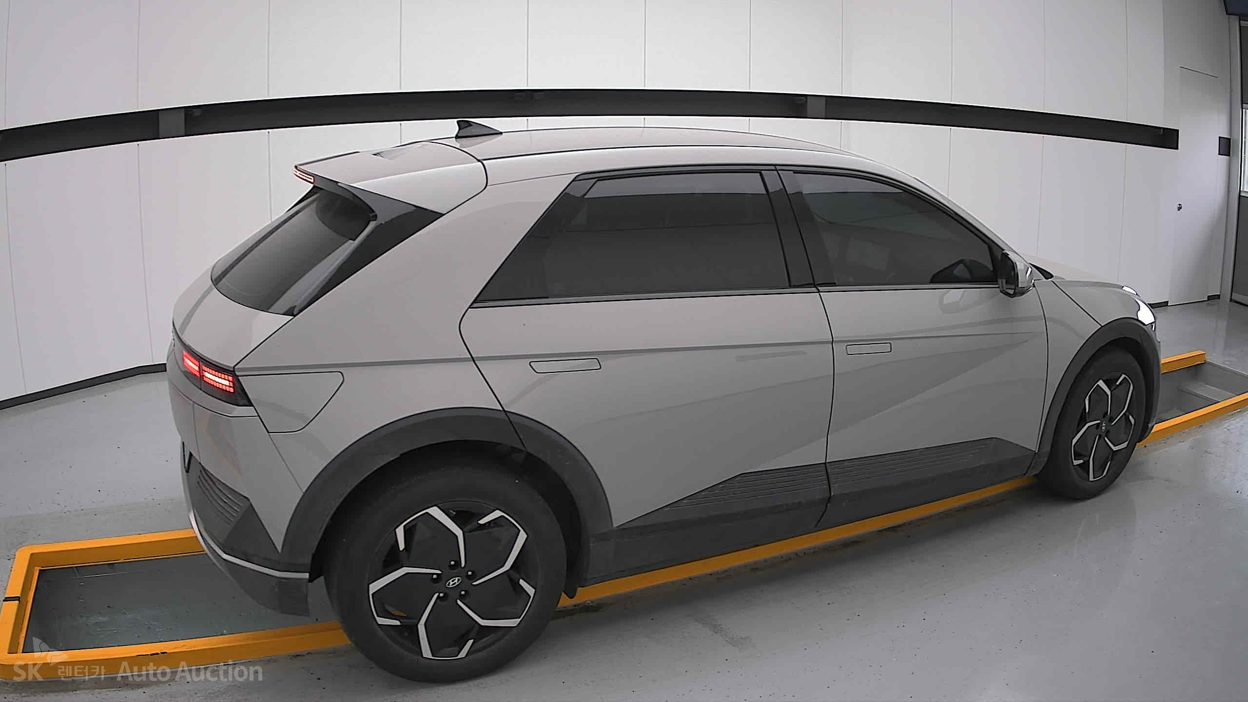 2022 - hyundai ioniq