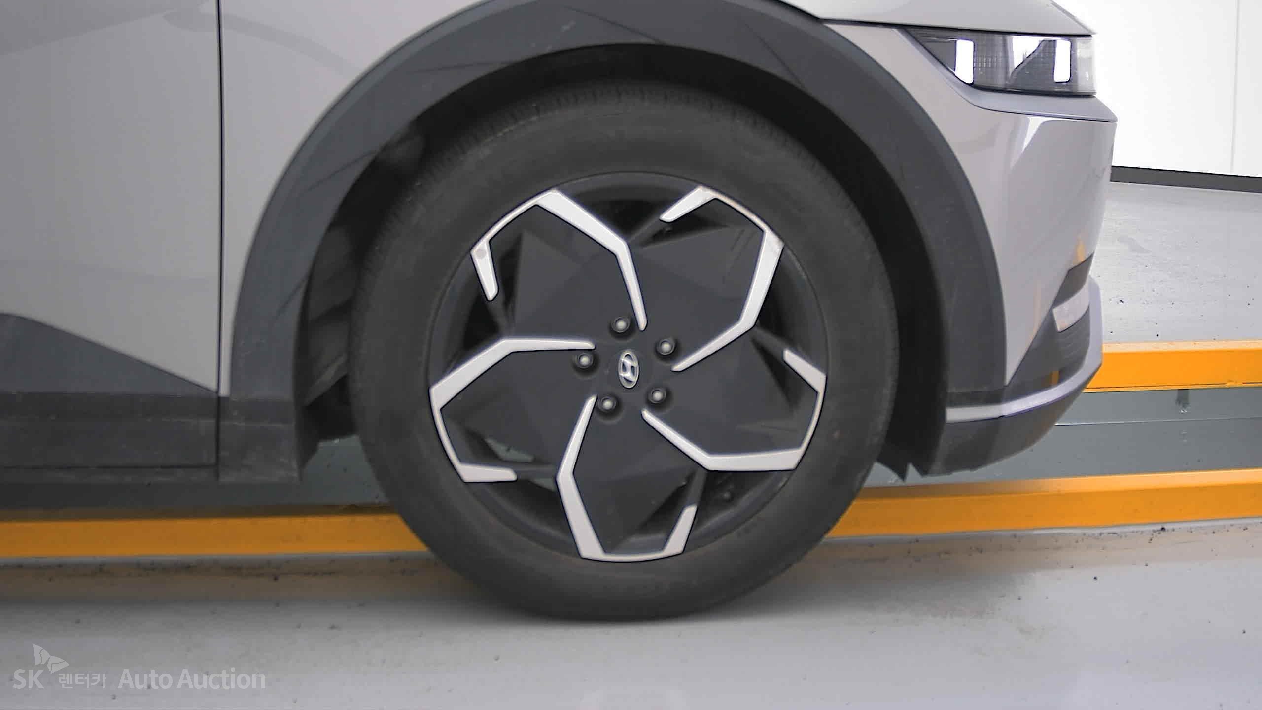 2022 - hyundai ioniq