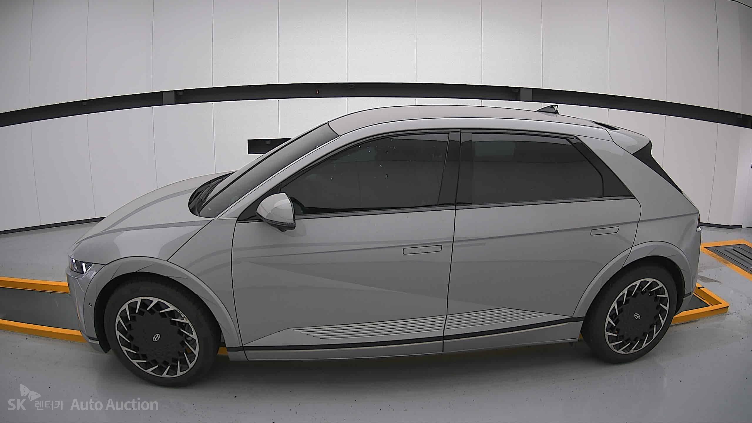 2022 - hyundai ioniq