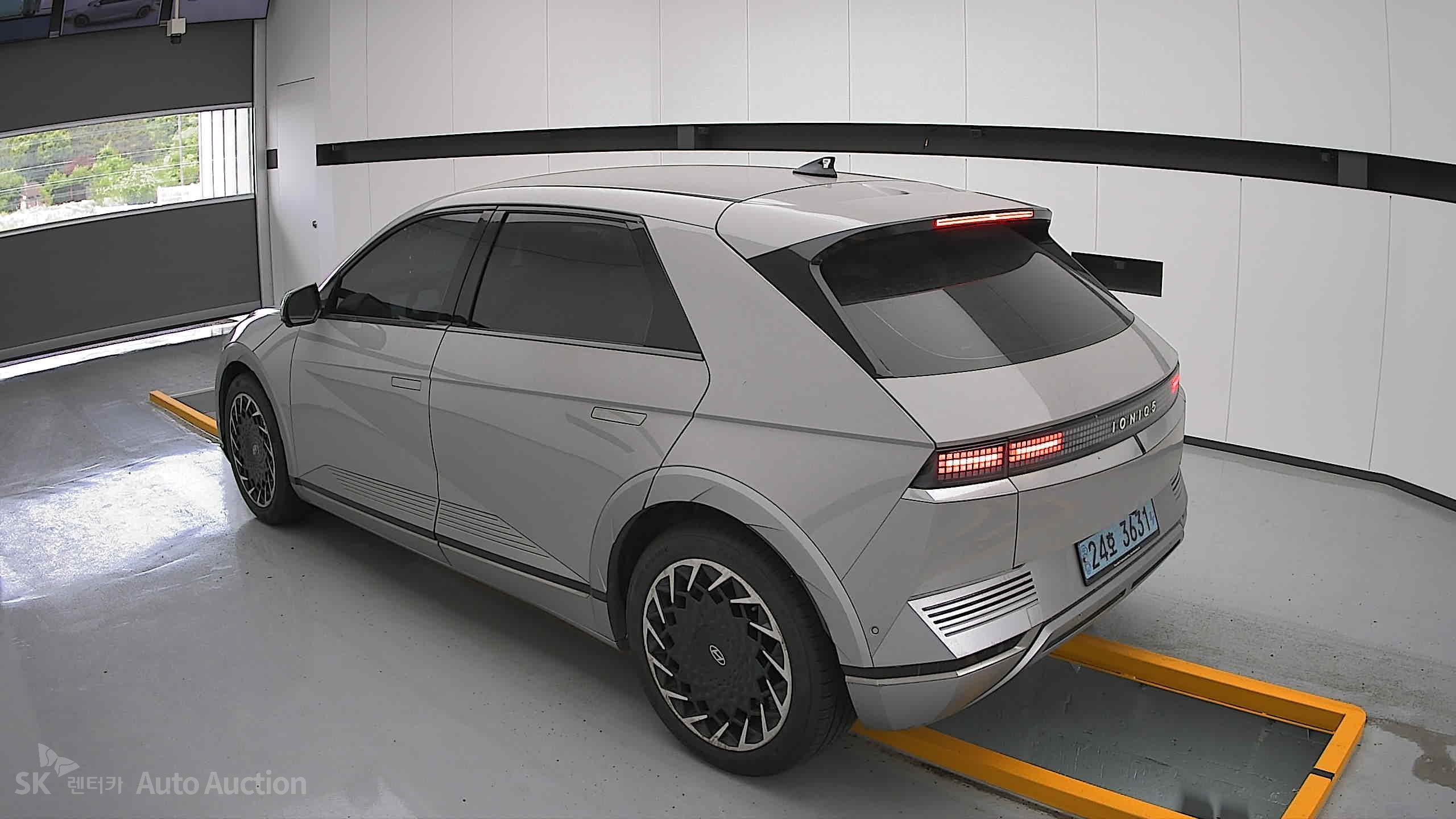 2022 - hyundai ioniq