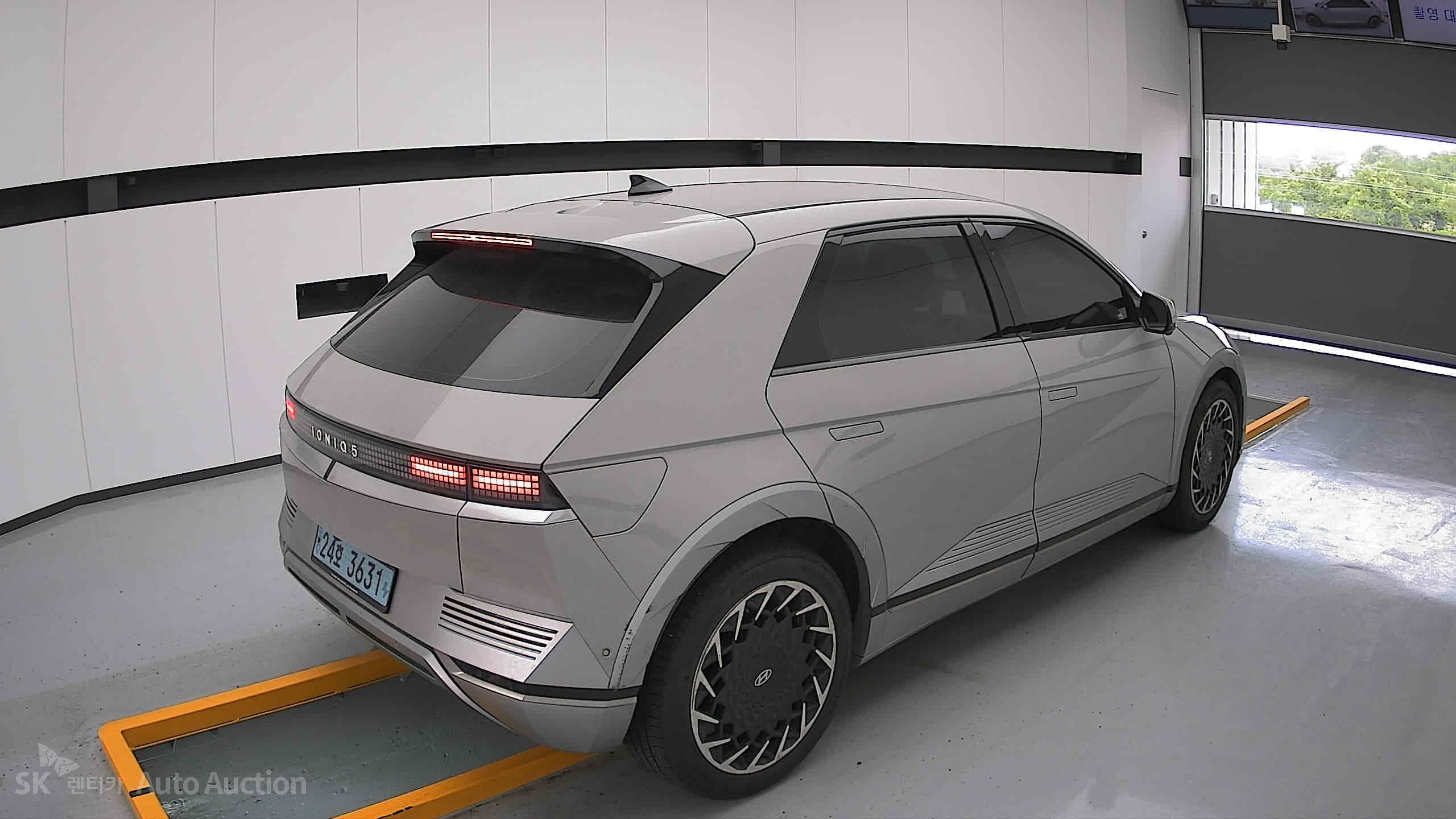2022 - hyundai ioniq