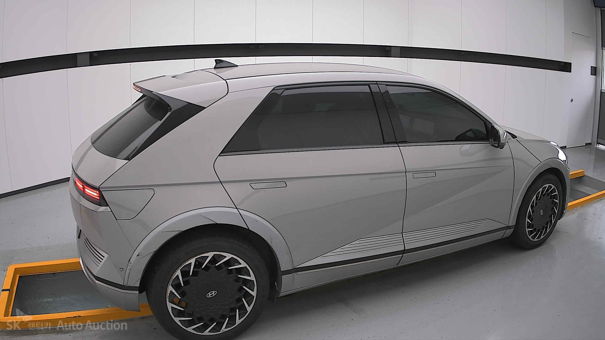2022 - hyundai ioniq