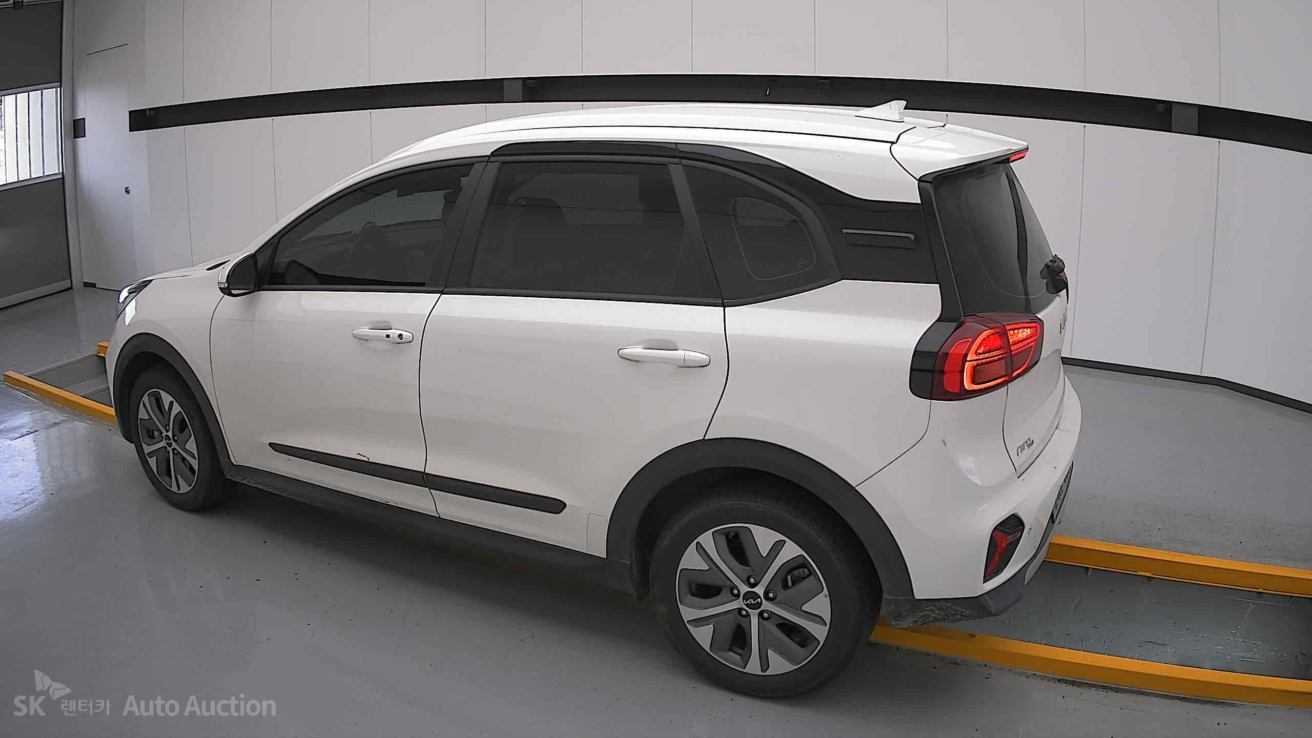 2023 - kia niro