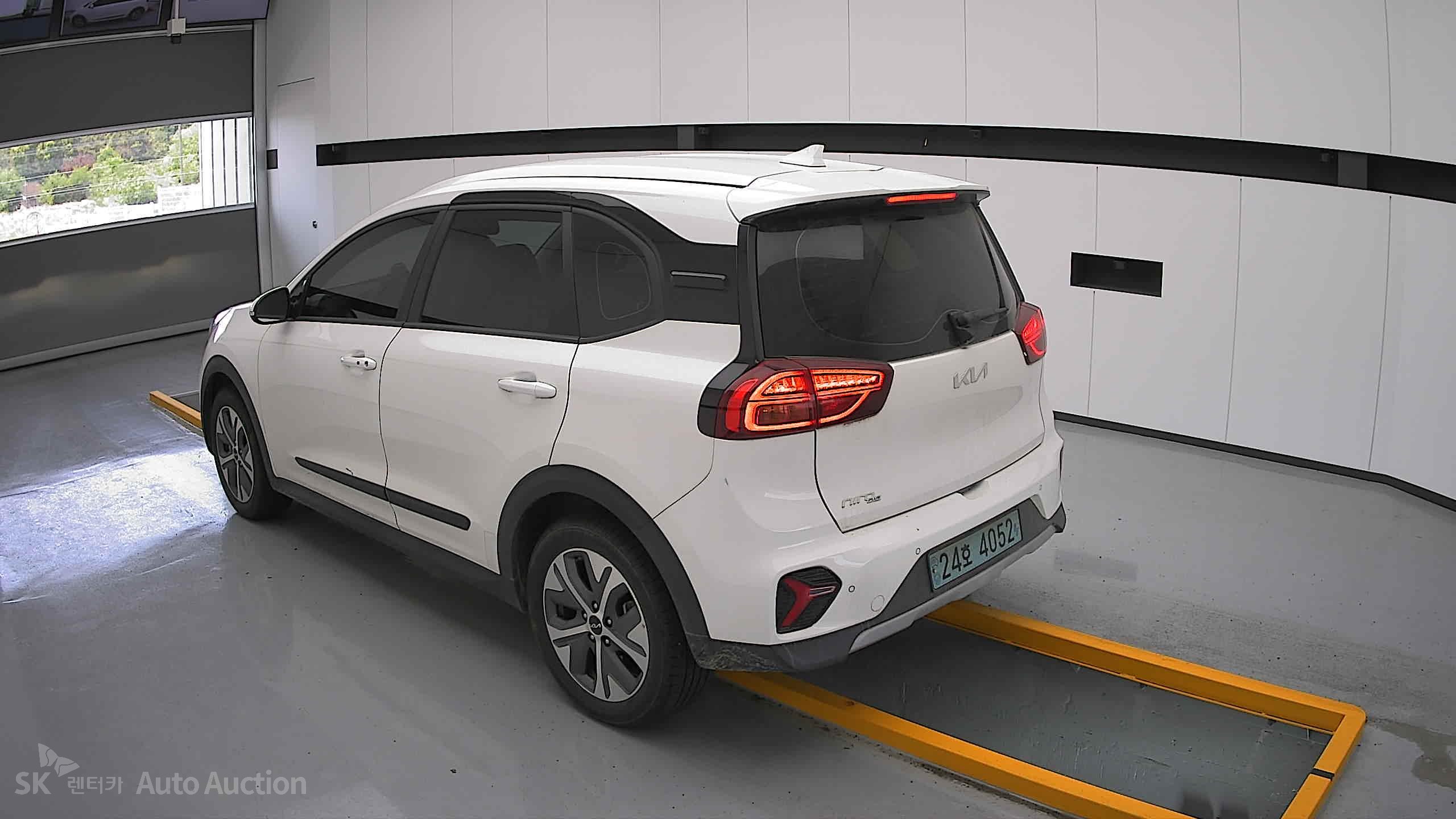 2023 - kia niro