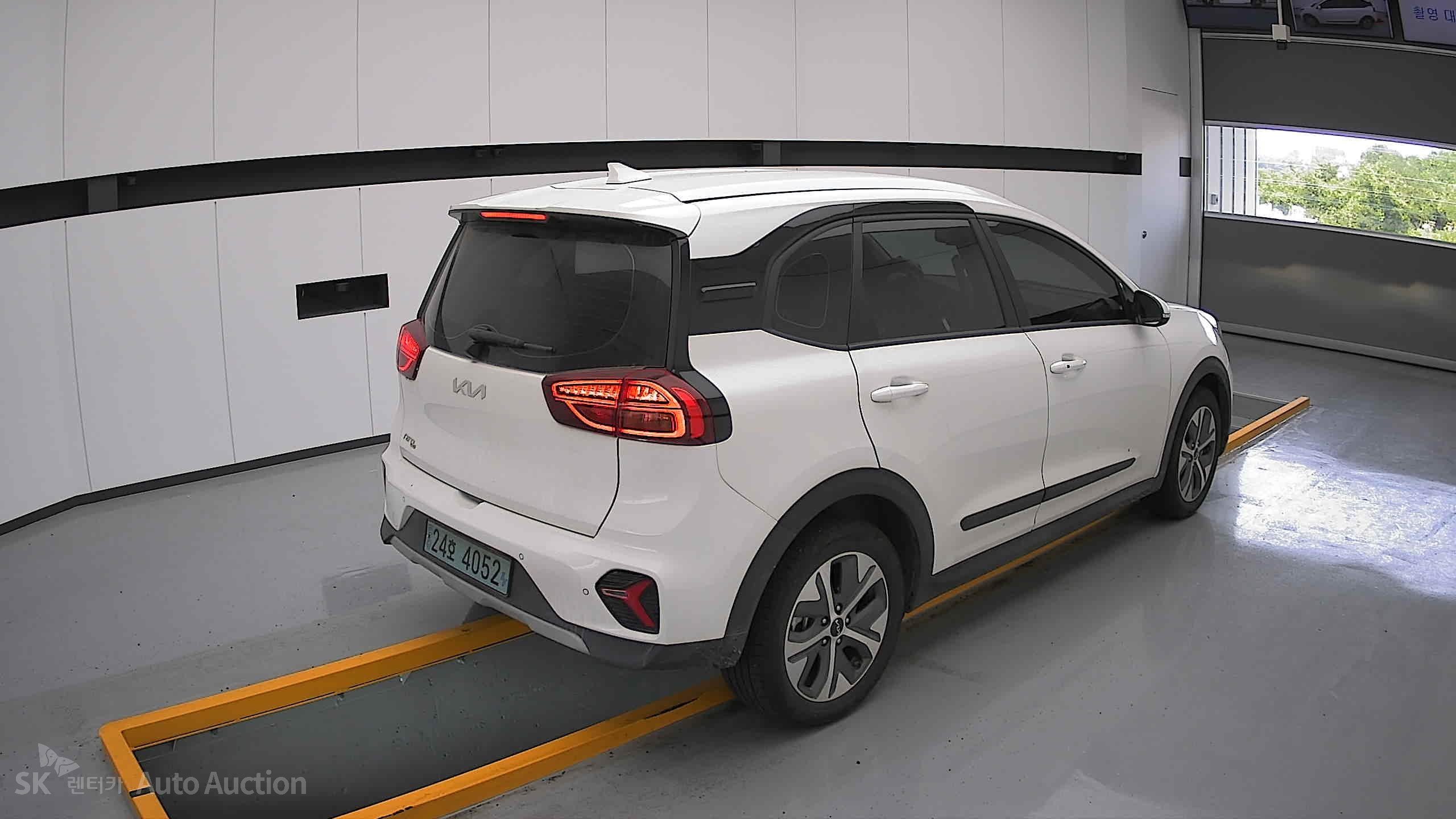 2023 - kia niro