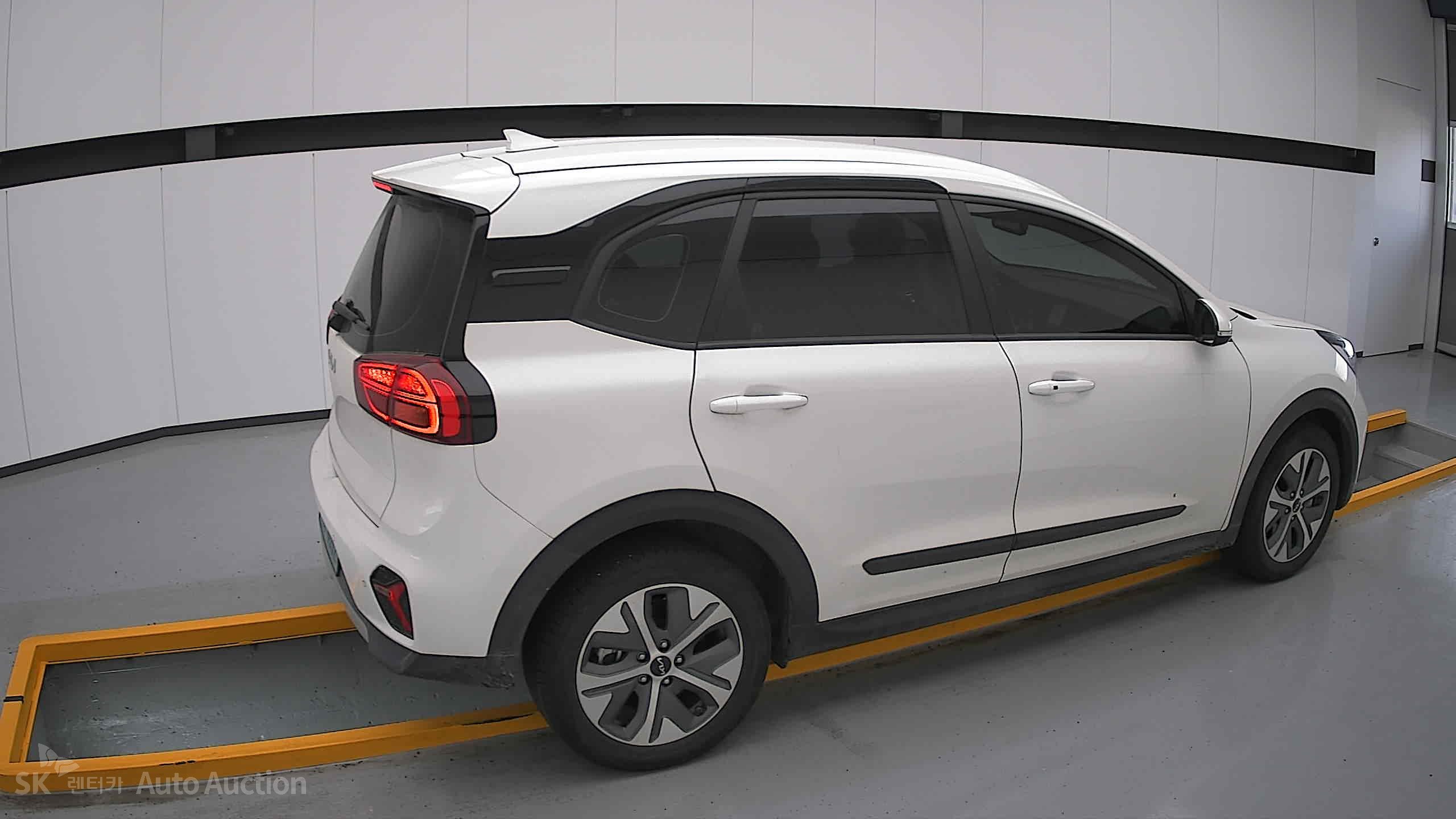 2023 - kia niro