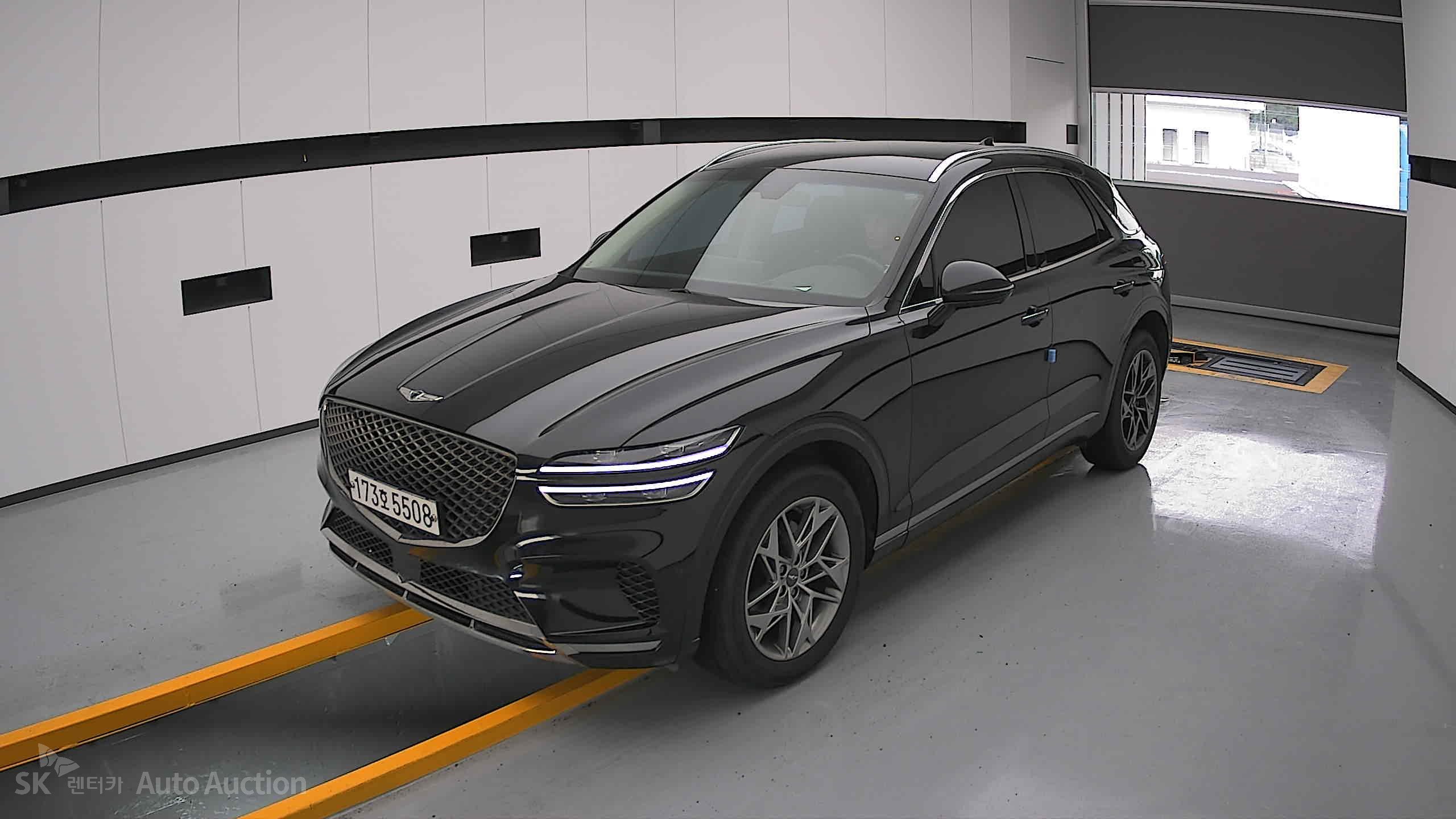 2021 - genesis gv70