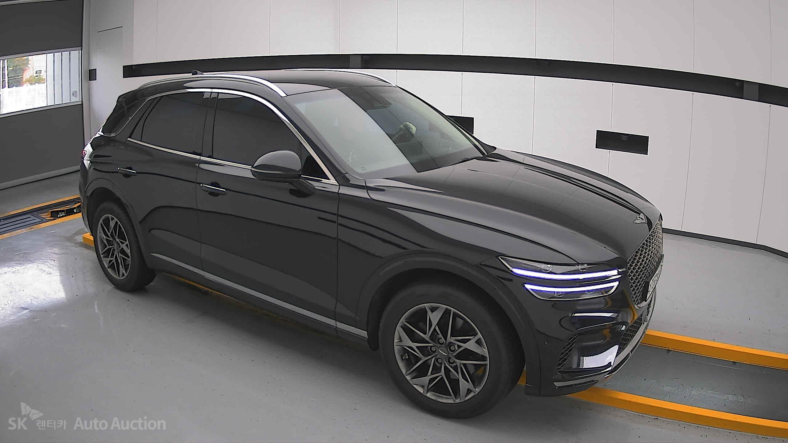 2021 - genesis gv70