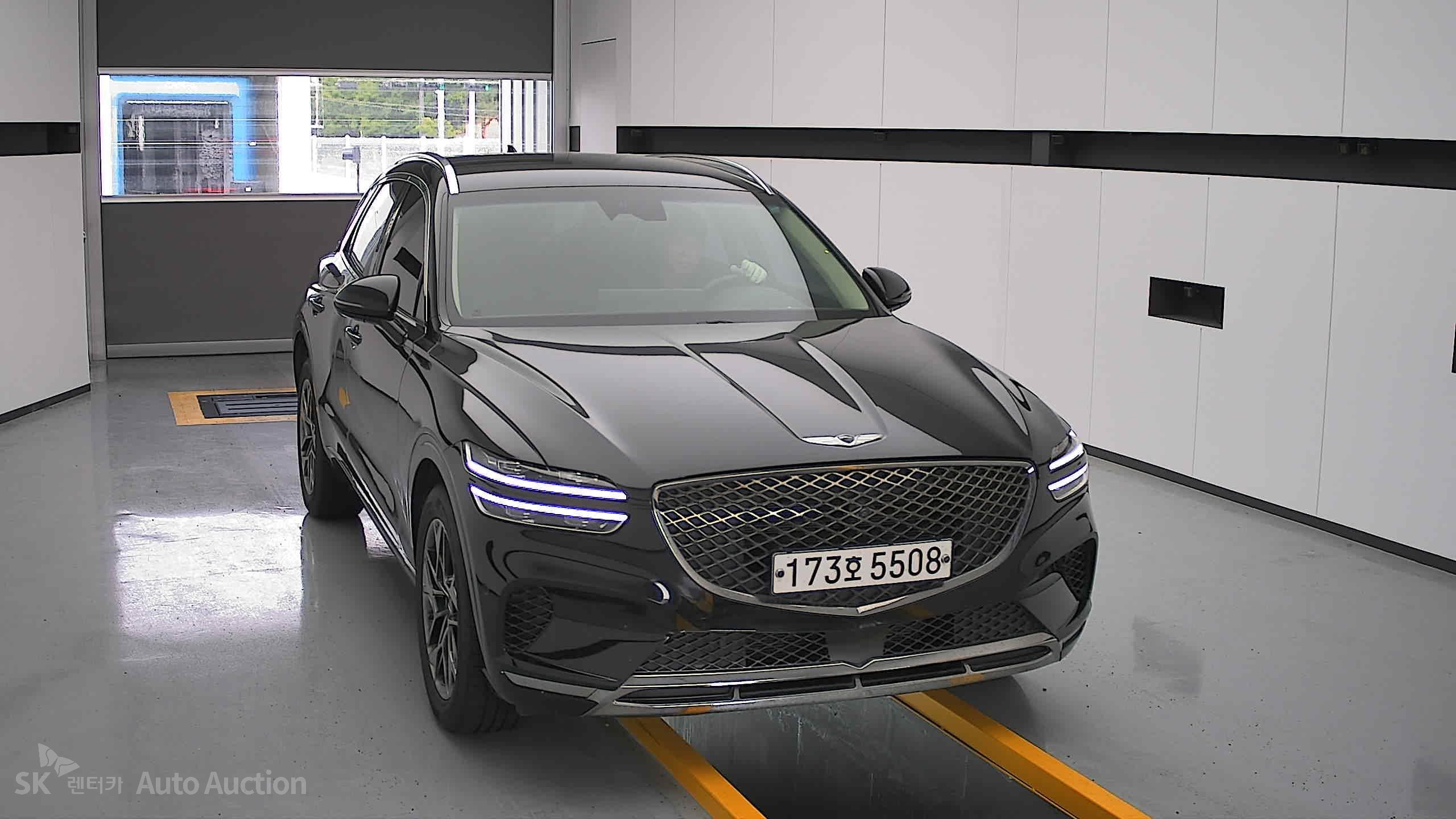 2021 - genesis gv70