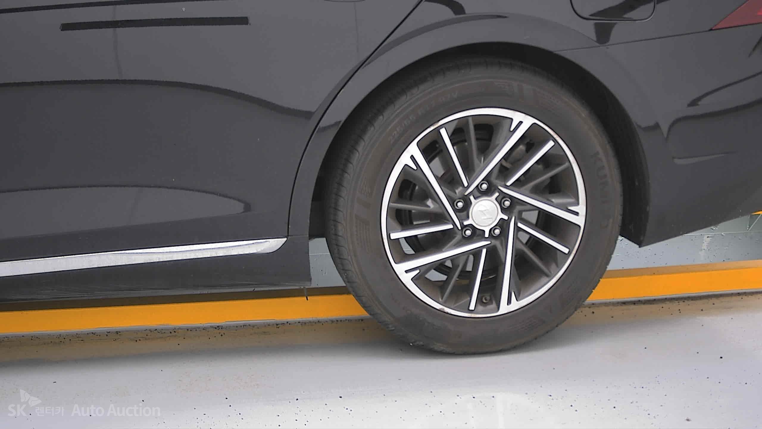 2021 - hyundai grandeur