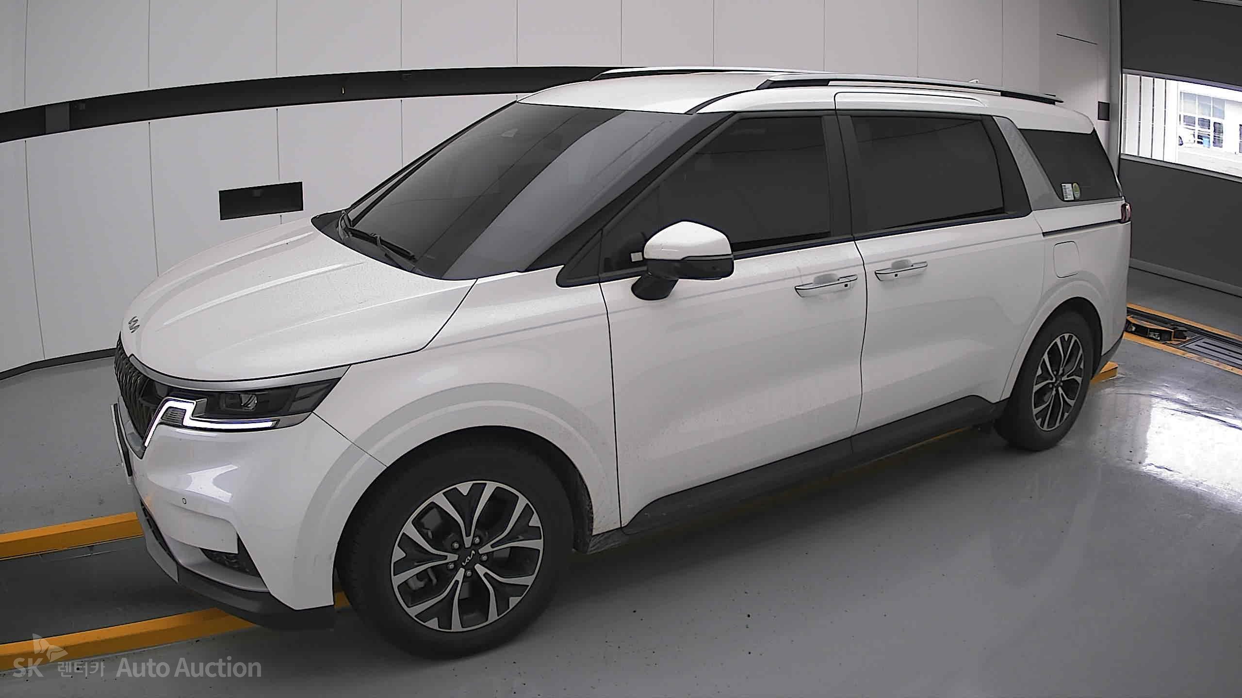 2022 - kia carnival