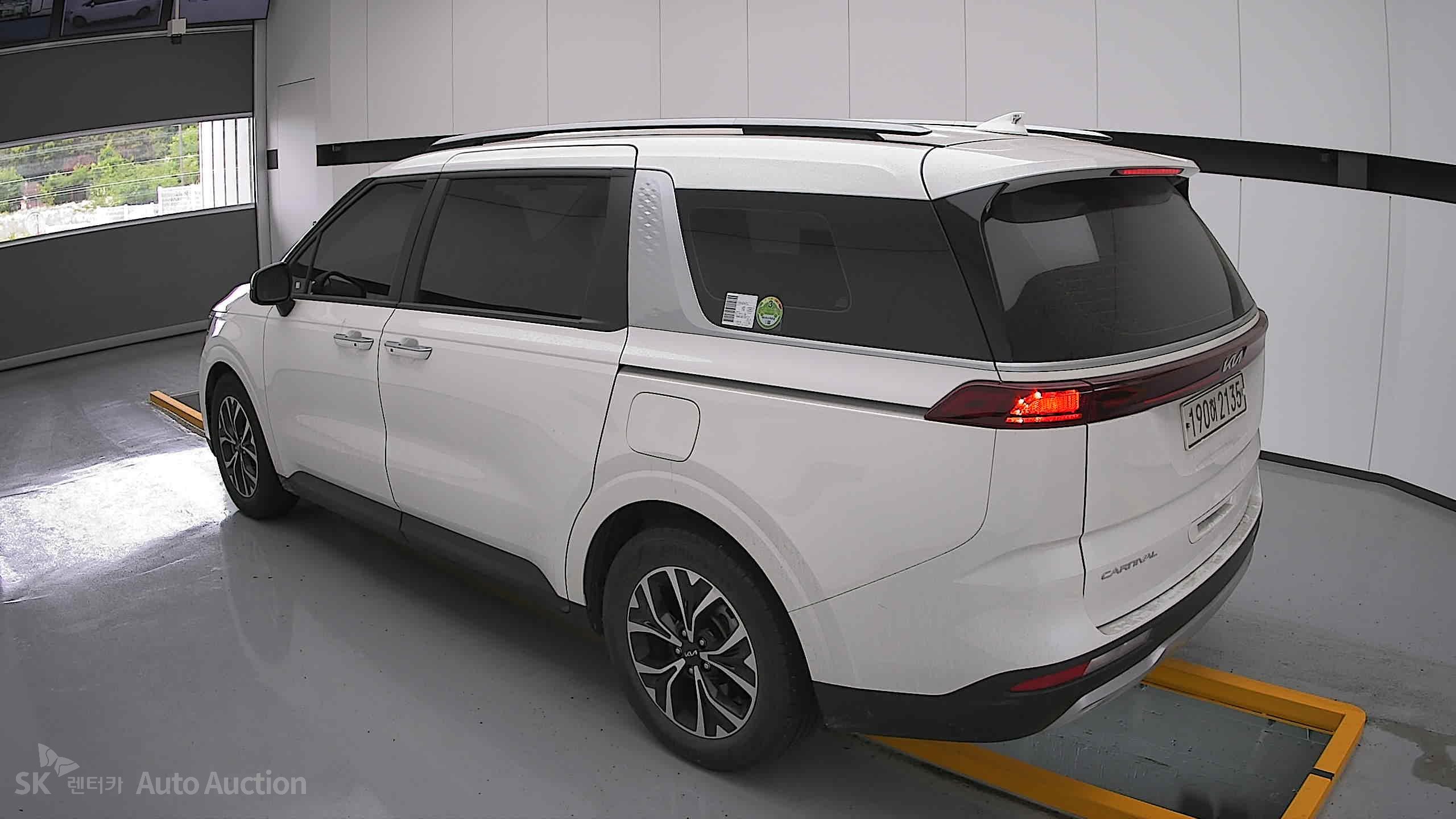 2022 - kia carnival
